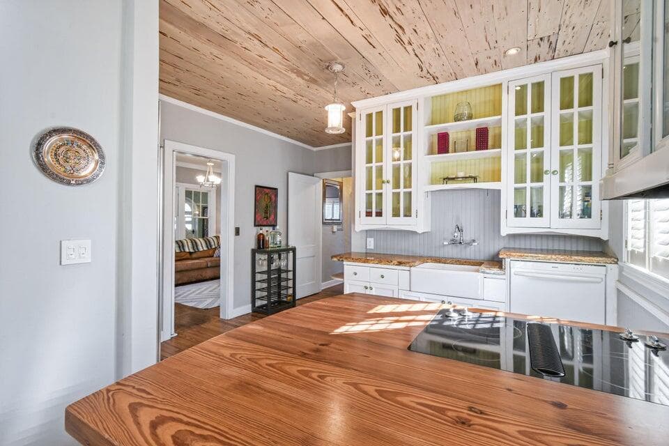 121 S B Street, Lake Worth Beach, FL 33460 — photo 12 of 30