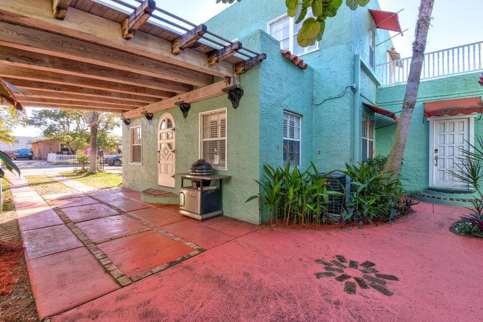 121 S B Street, Lake Worth Beach, FL 33460 — photo 7 of 30