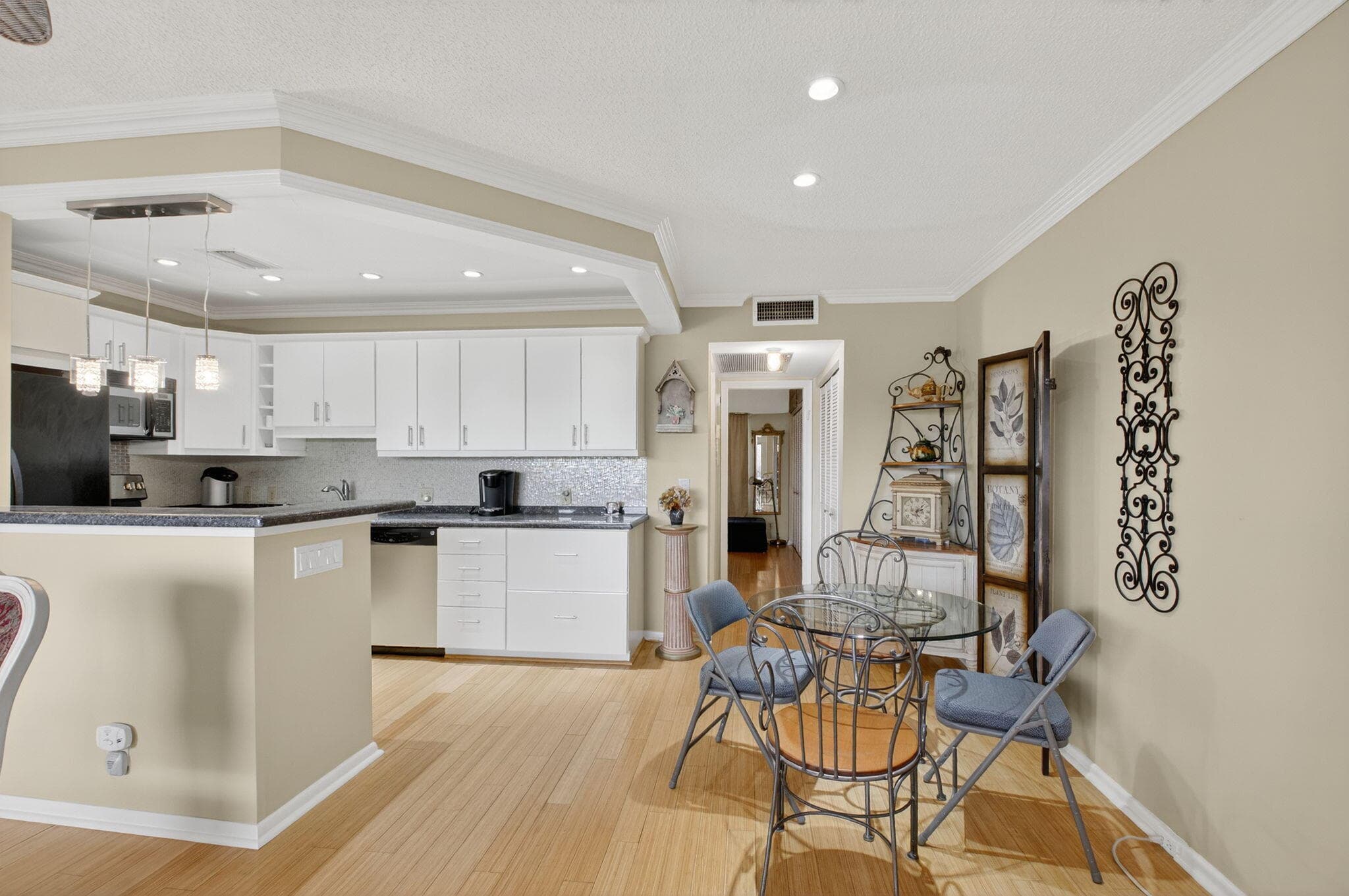 125 Suffolk C, Boca Raton, FL 33434 — photo 5 of 50
