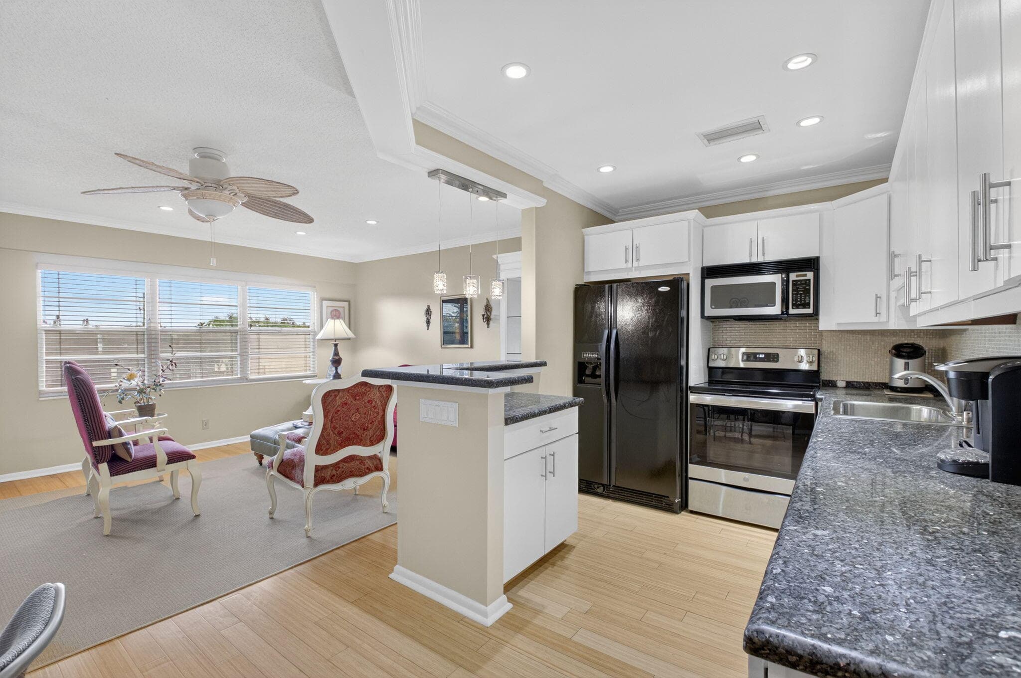 125 Suffolk C, Boca Raton, FL 33434 — photo 1 of 50