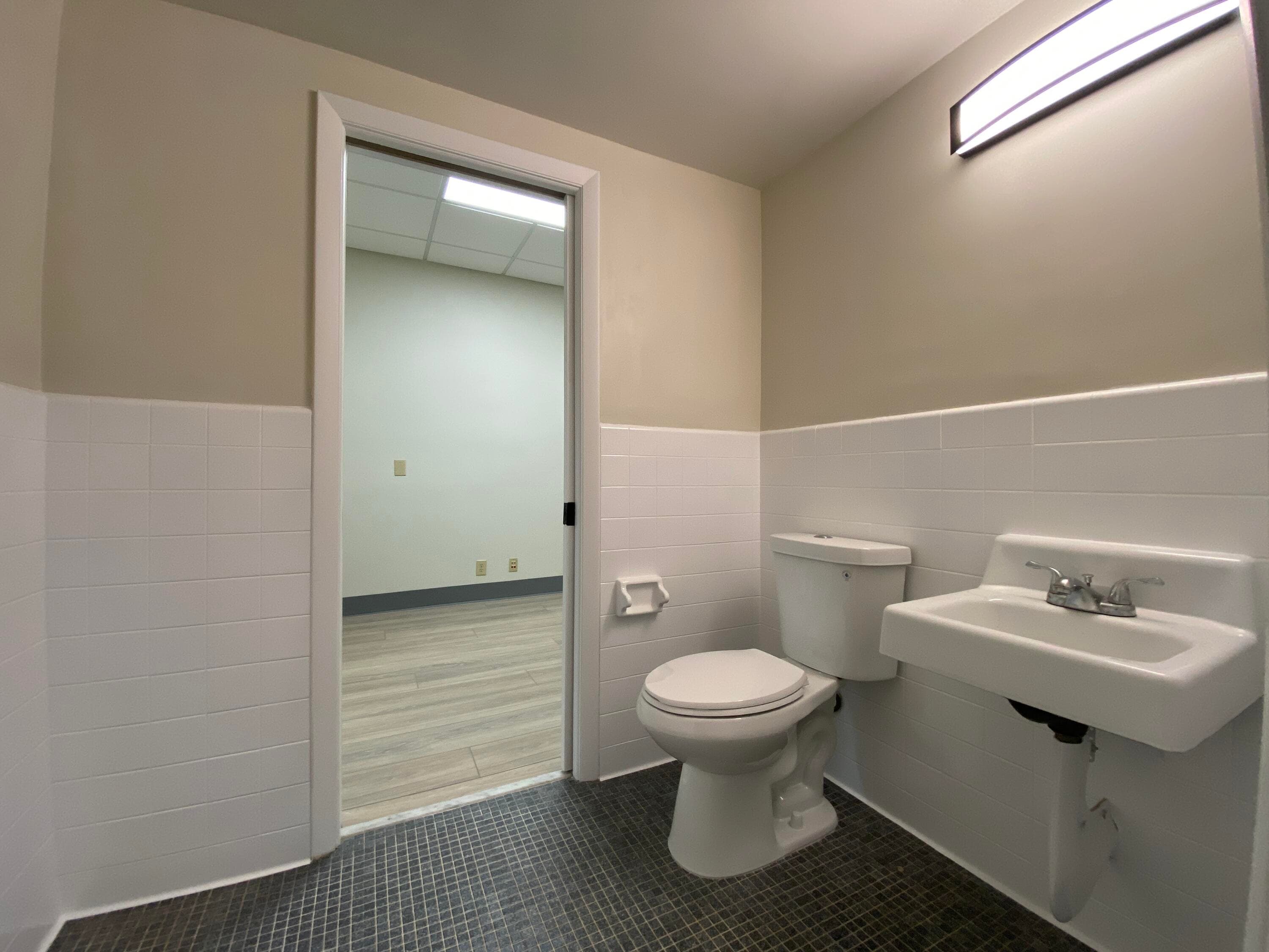 2231 NE 25th Avenue 1, Pompano Beach, FL 33062 — photo 5 of 8