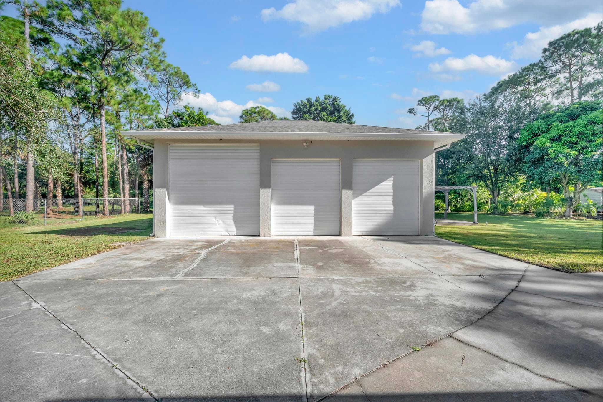 8330 Hidden Pines Road, Fort Pierce, FL 34945 — photo 6 of 34