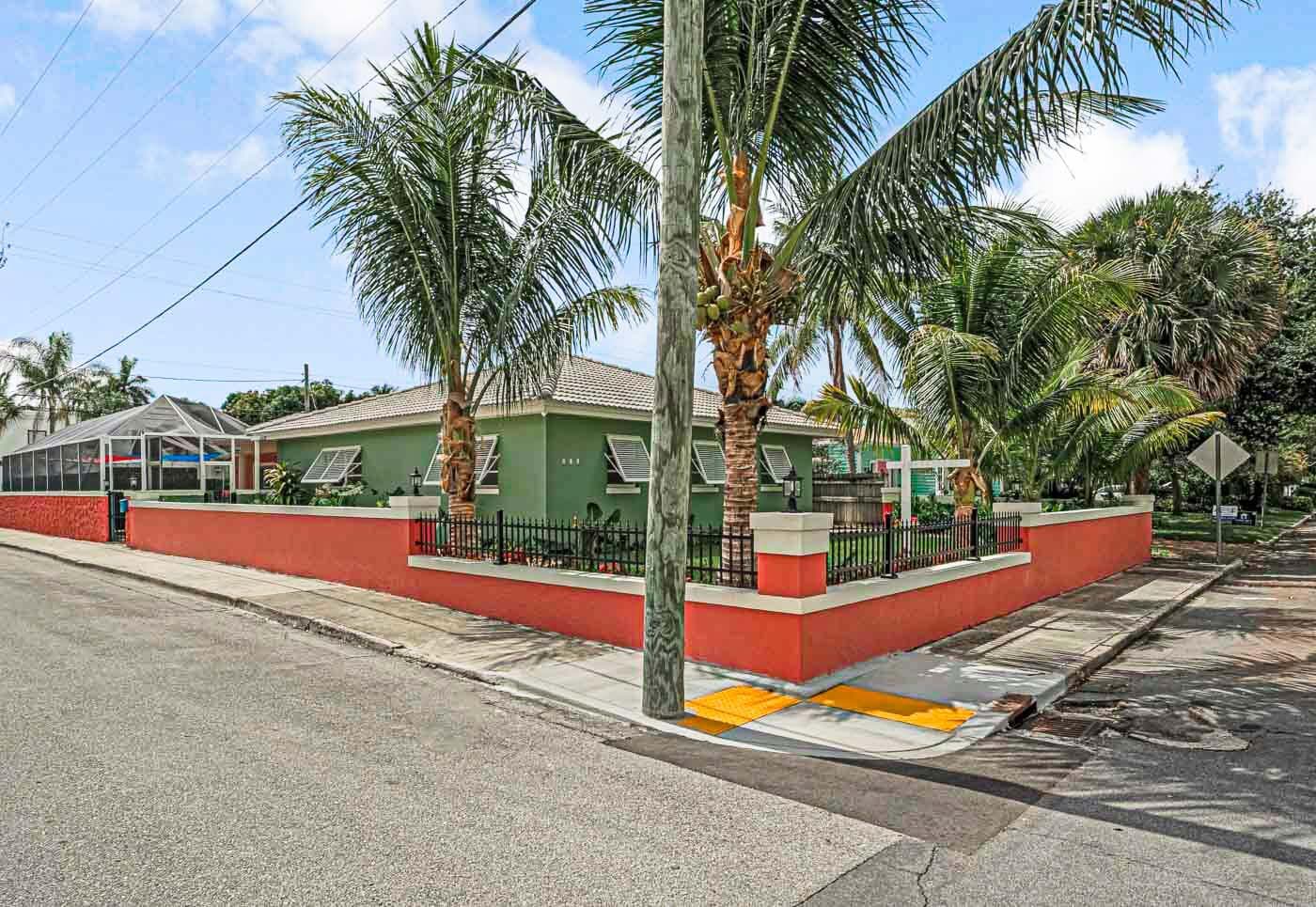 532 N Palmway, Lake Worth Beach, FL 33460 — photo 2 of 65