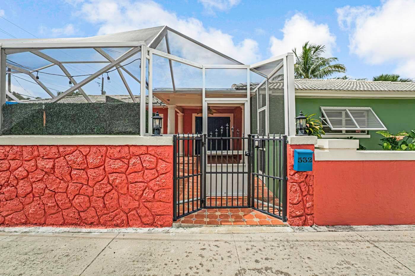 532 N Palmway, Lake Worth Beach, FL 33460 — photo 4 of 65