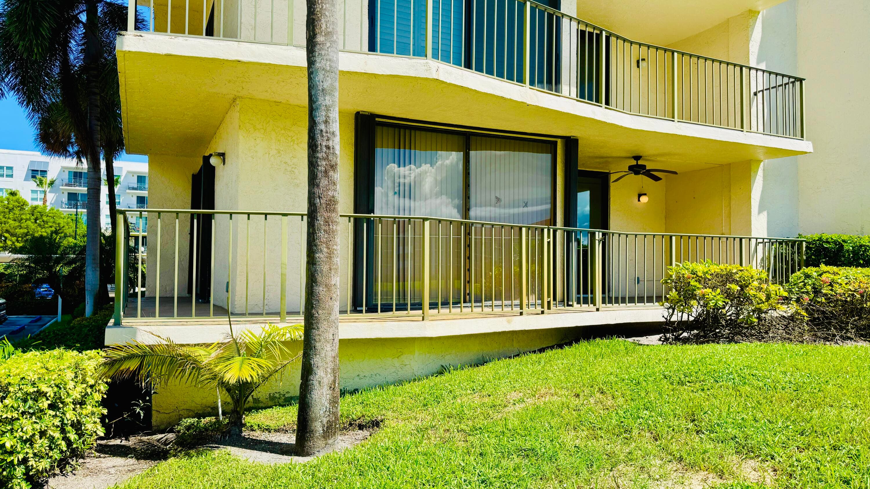 7030 Half Moon Circle 121, Hypoluxo, FL 33462 — photo 31 of 74