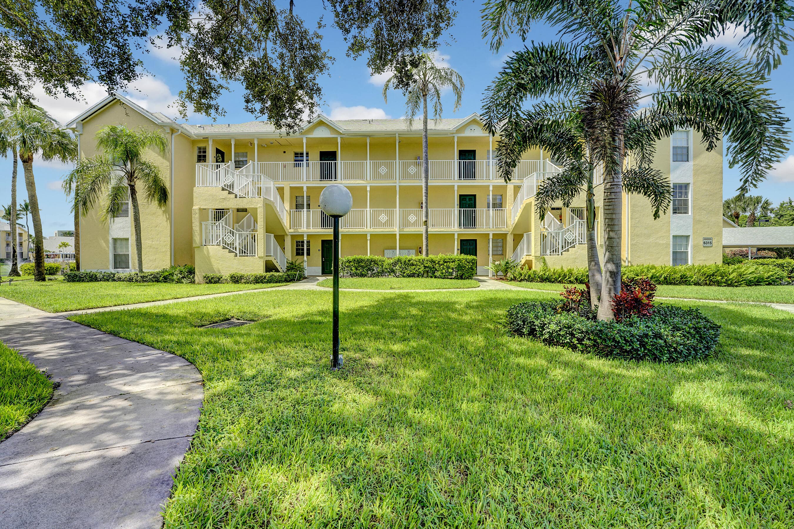 6315 La Costa Drive A, Boca Raton, FL 33433 — photo 2 of 38
