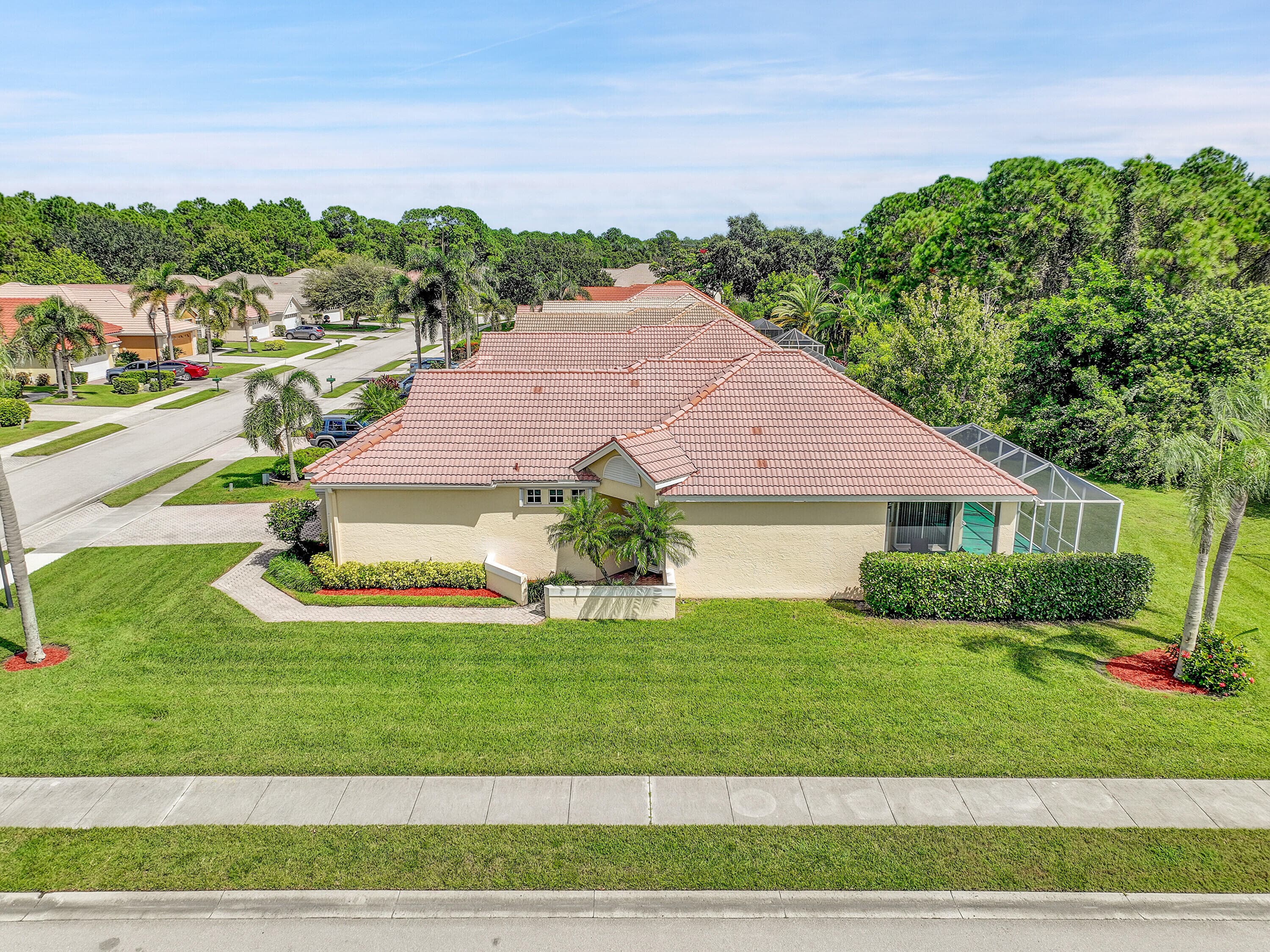 627 SW Saint Thomas Cove, Port St. Lucie, FL 34986 — photo 30 of 41