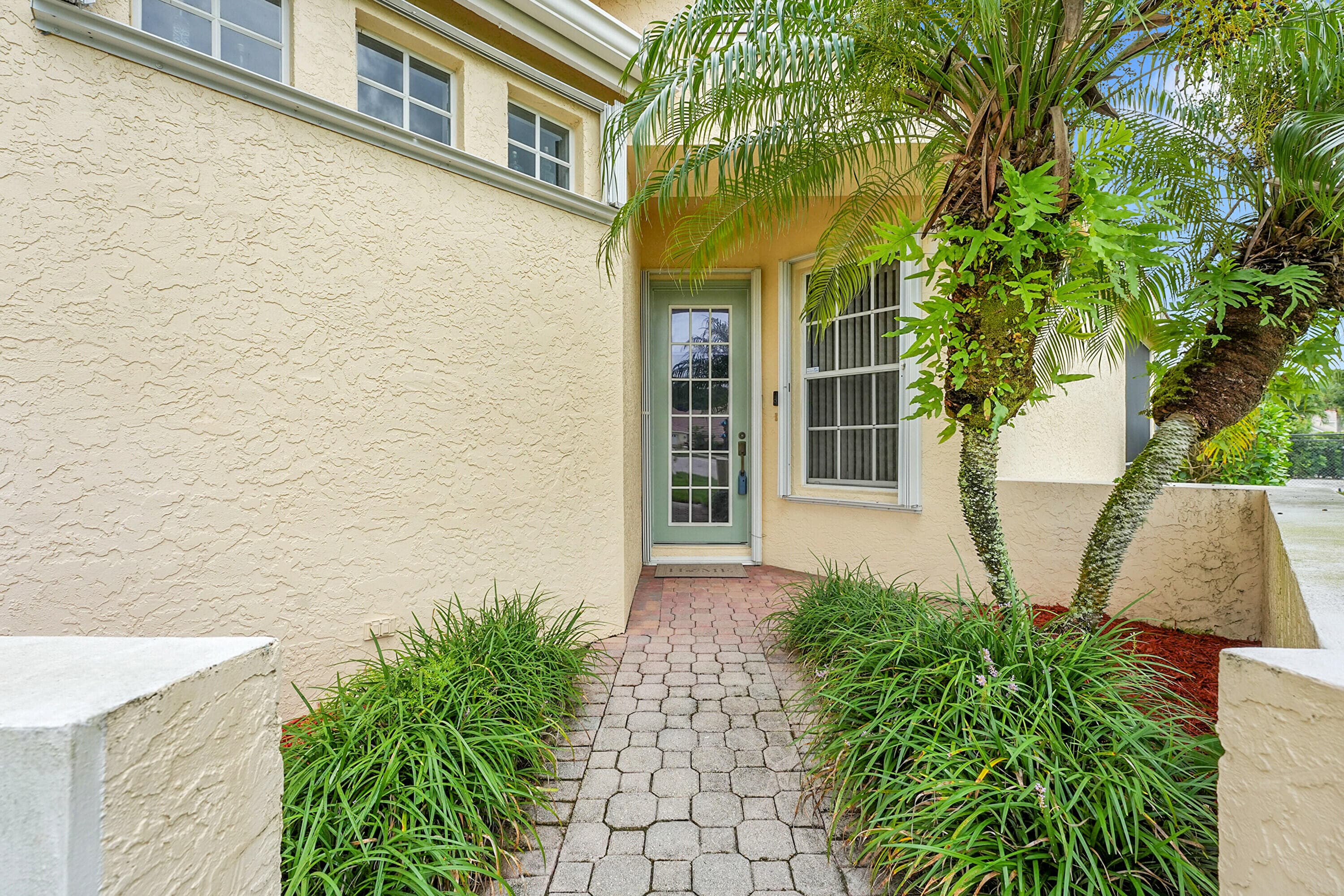 627 SW Saint Thomas Cove, Port St. Lucie, FL 34986 — photo 2 of 41