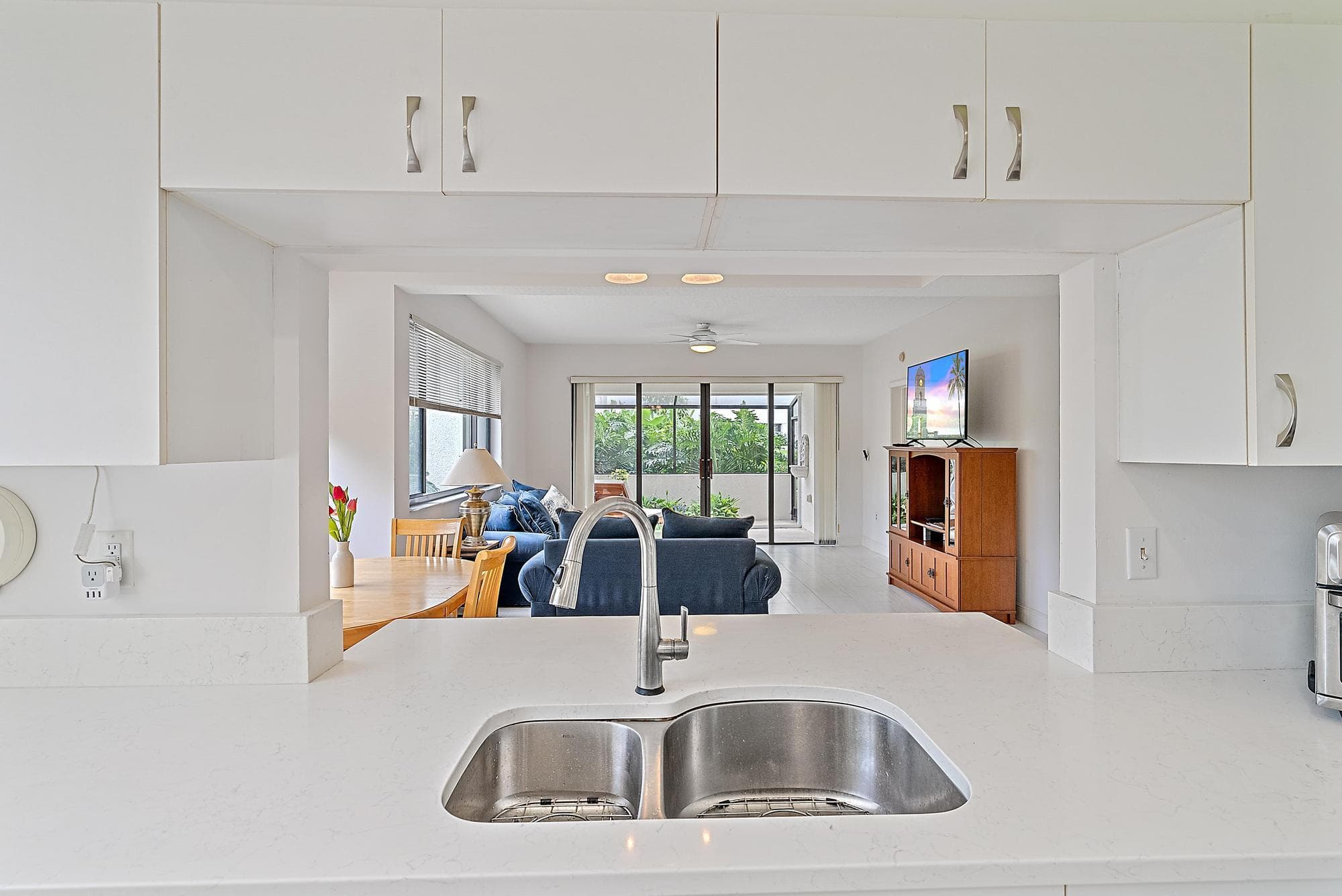 811 Oak Harbour Drive, Juno Beach, FL 33408 — photo 11 of 48