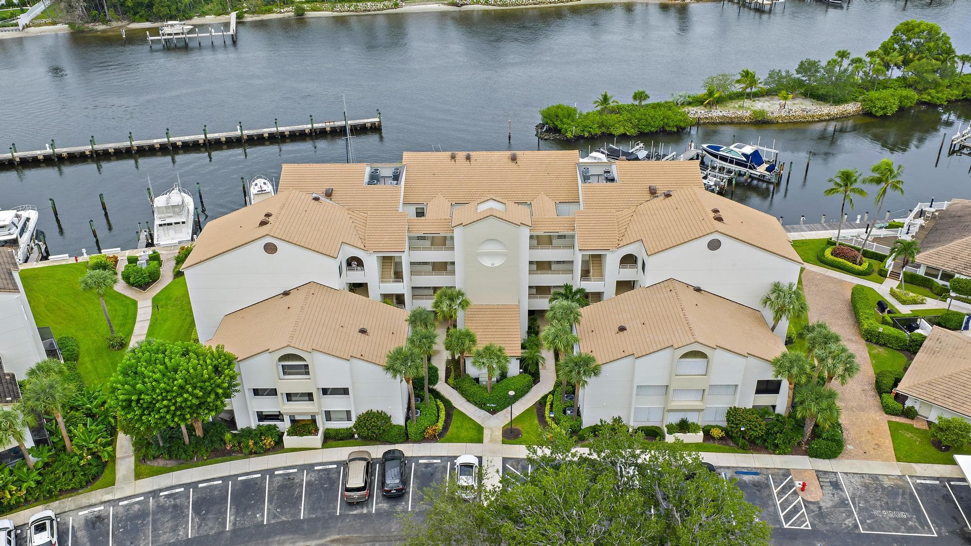 811 Oak Harbour Drive, Juno Beach, FL 33408 — photo 31 of 48