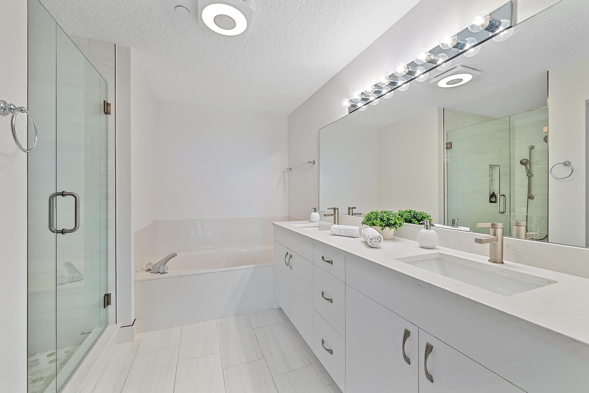 811 Oak Harbour Drive, Juno Beach, FL 33408 — photo 14 of 48