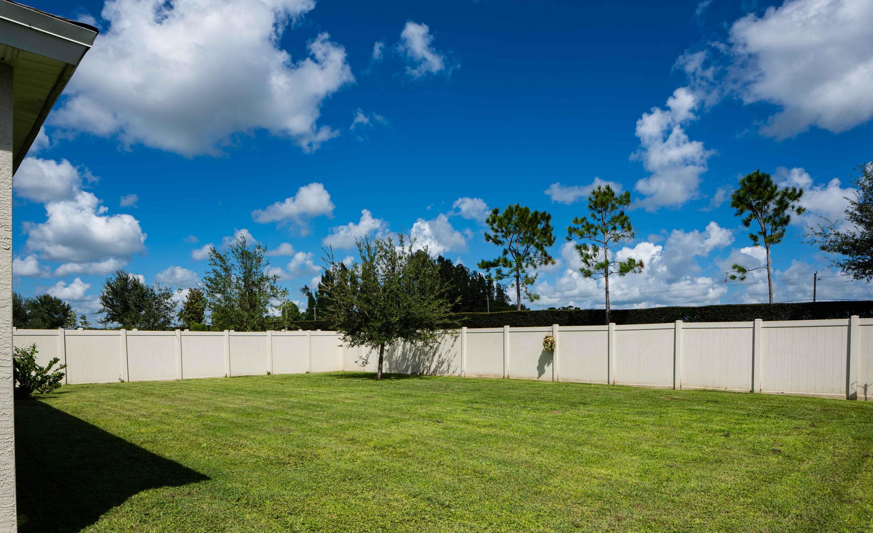 8620 Cobblestone Drive, Fort Pierce, FL 34945 — photo 18 of 31
