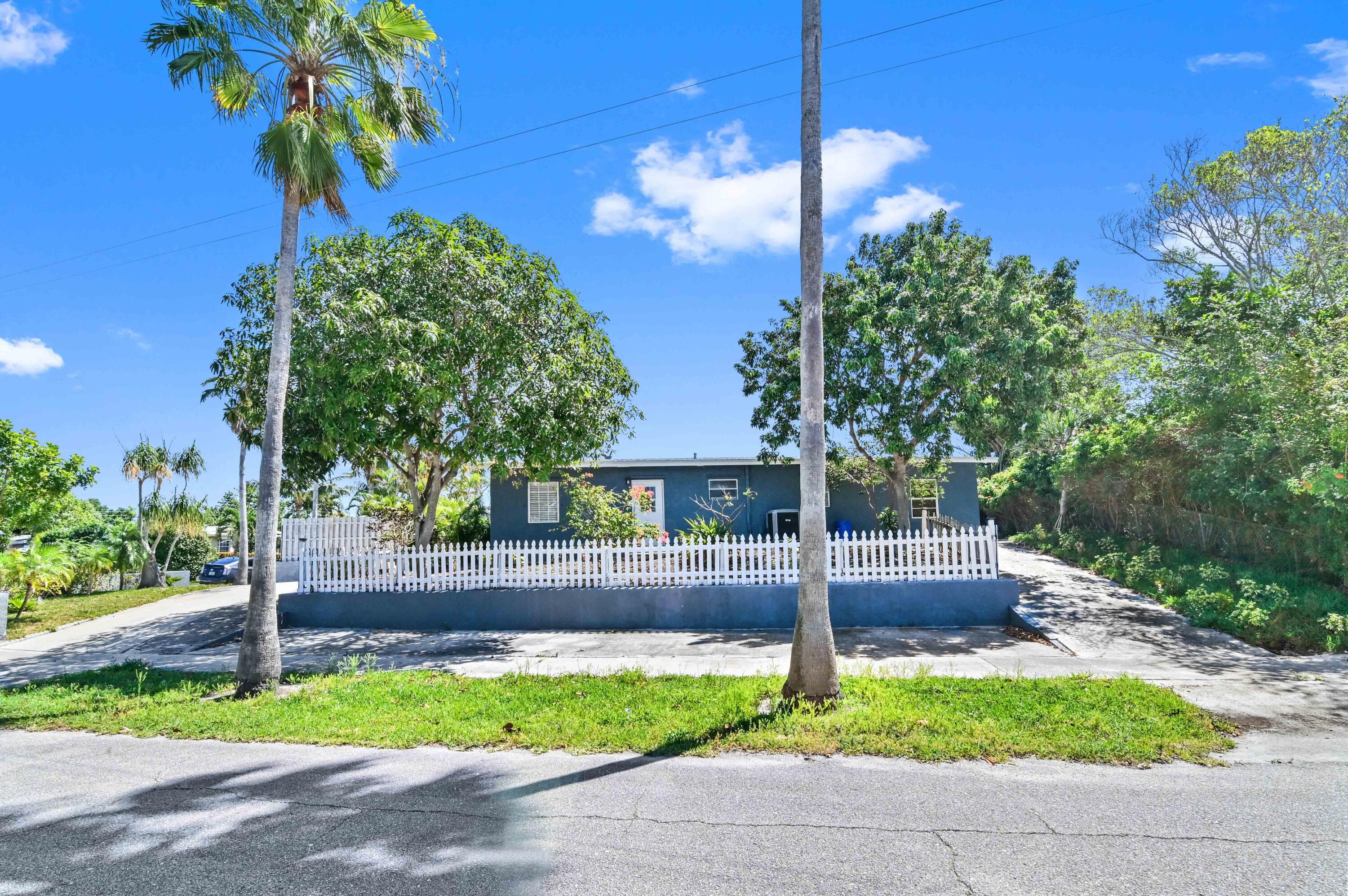 1032 W Jennings Street, Lantana, FL 33462 — photo 2 of 33