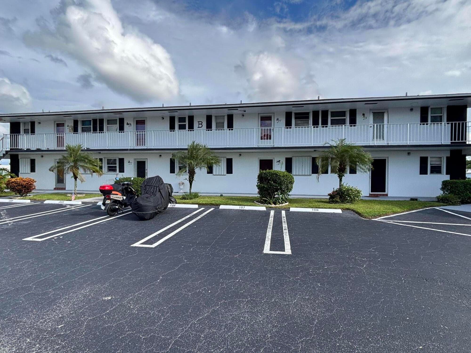 1112 Lake Terrace 207, Boynton Beach, FL 33426 — photo 3 of 23