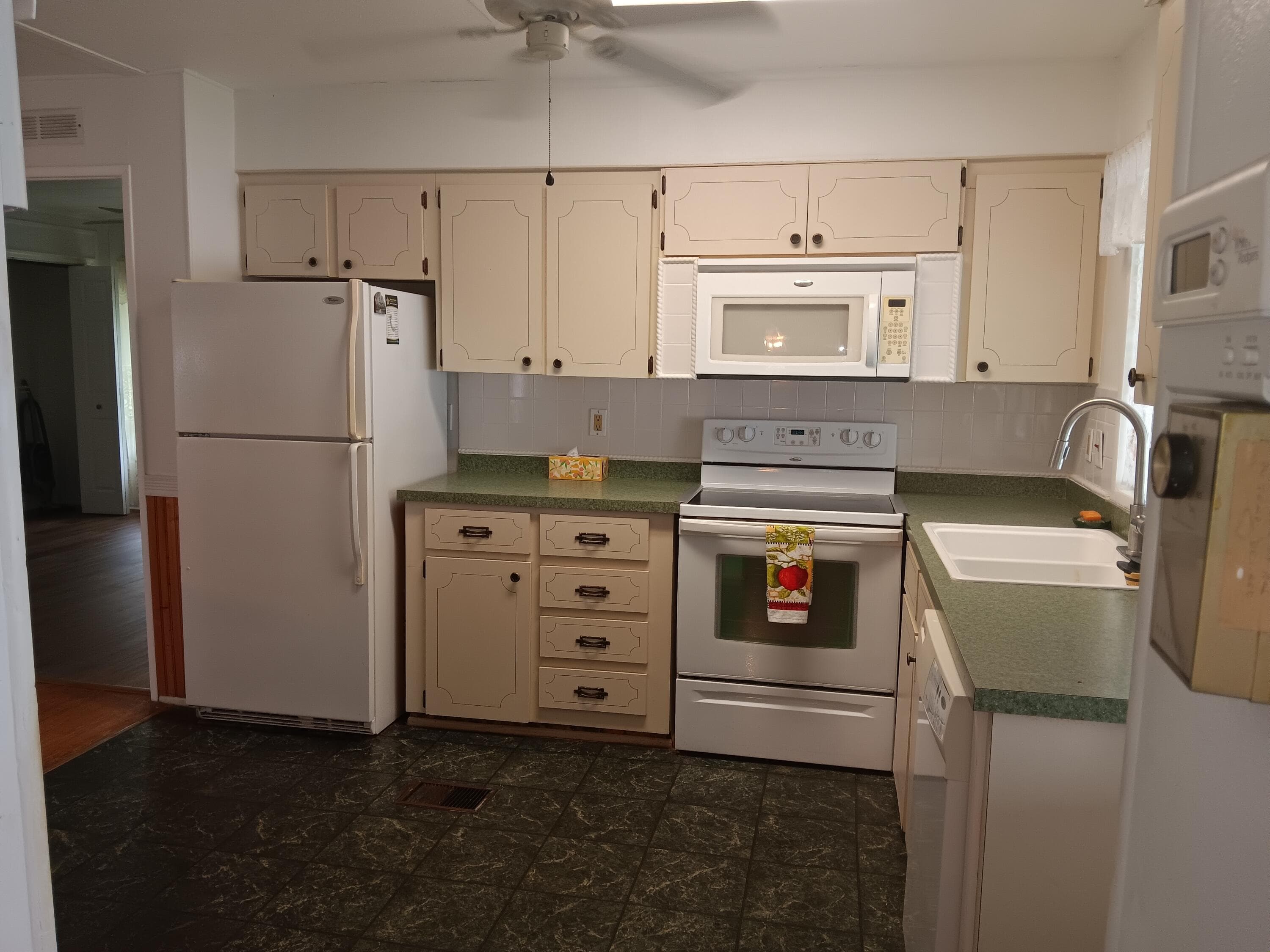 7781 SE Shenandoah Drive, Hobe Sound, FL 33455 — photo 13 of 27