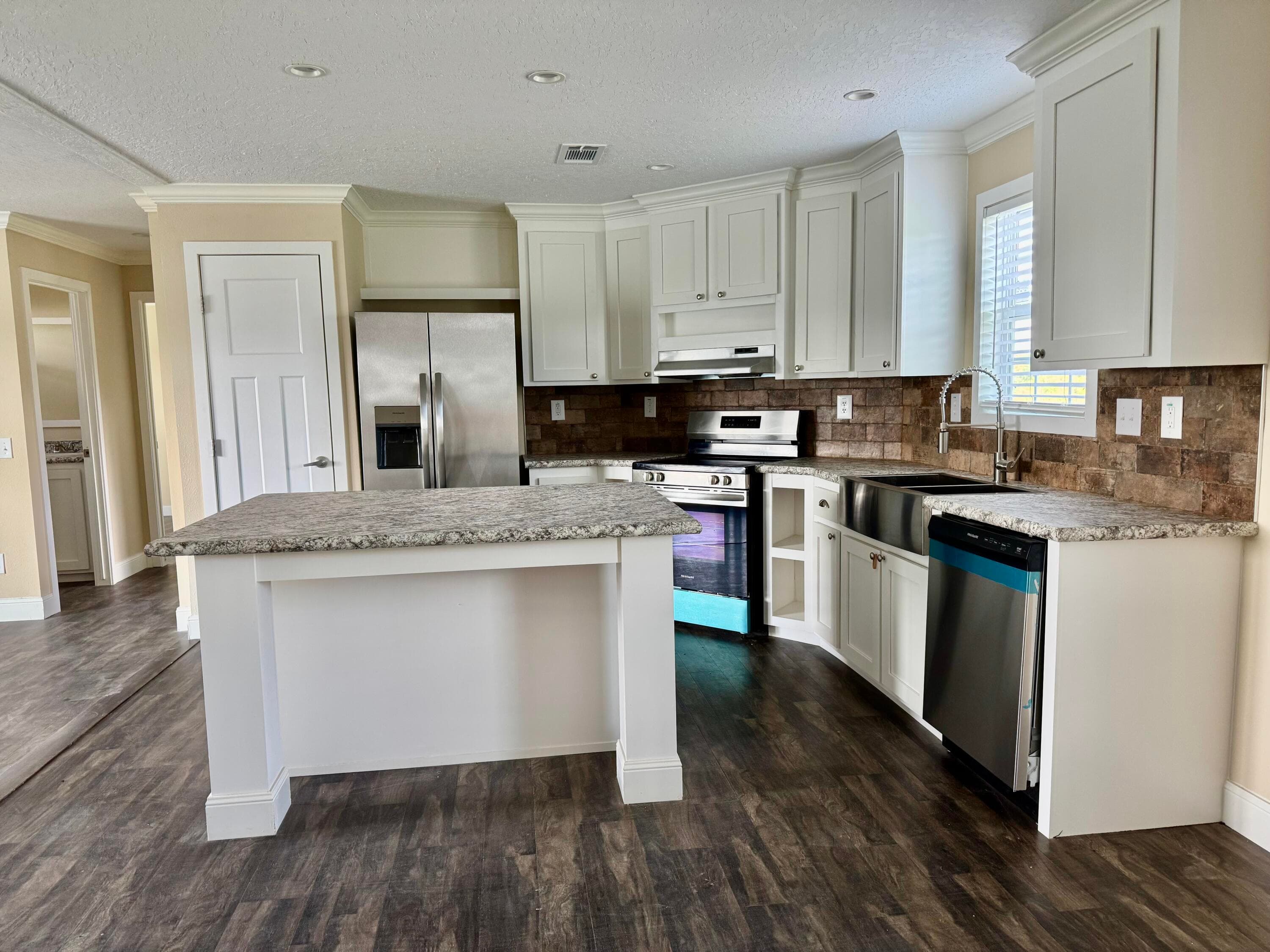 14615 NW 246th Street, Okeechobee, FL 34972 — photo 3 of 25