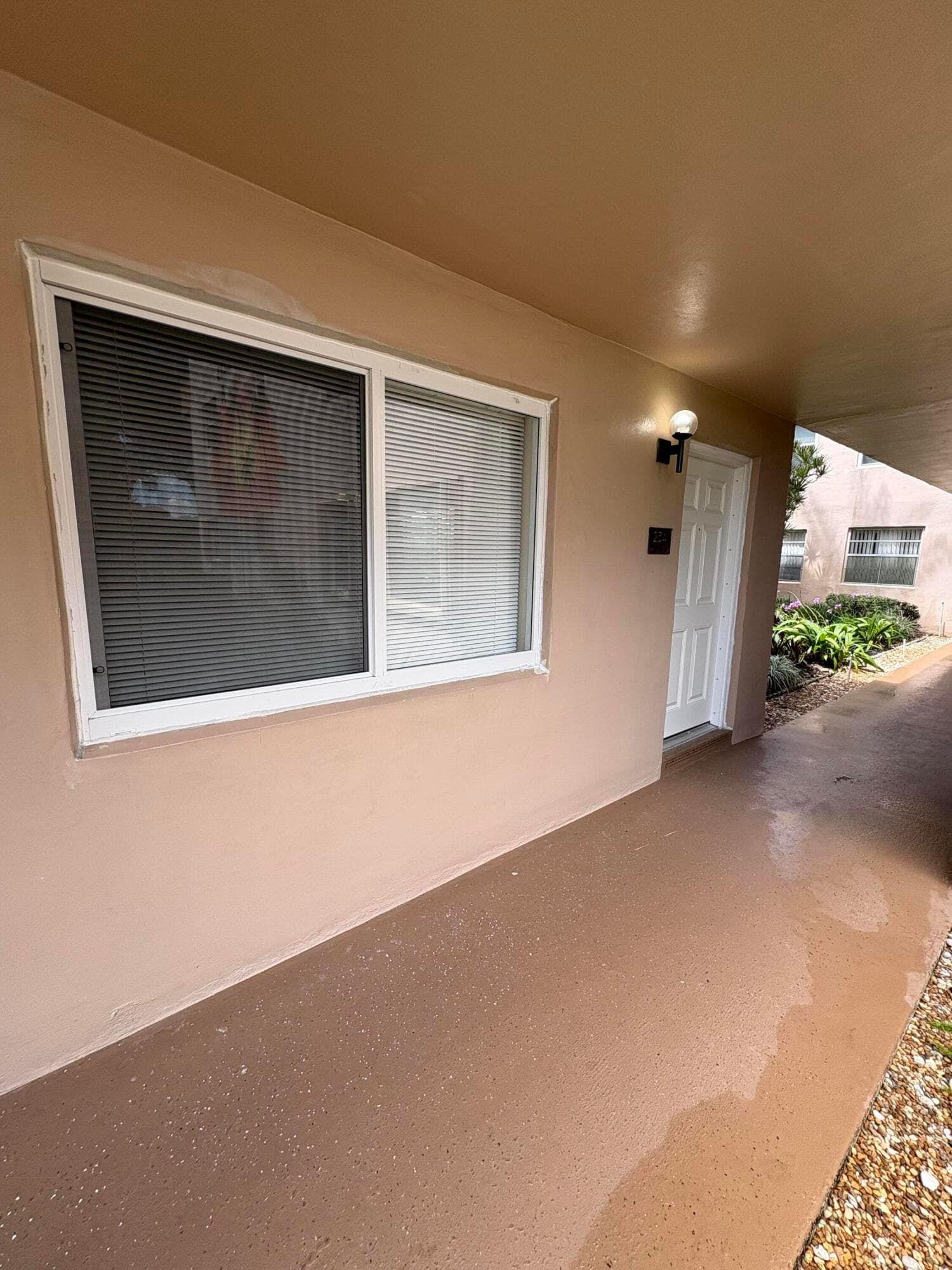 23 Flanders A, Delray Beach, FL 33484 — photo 2 of 21
