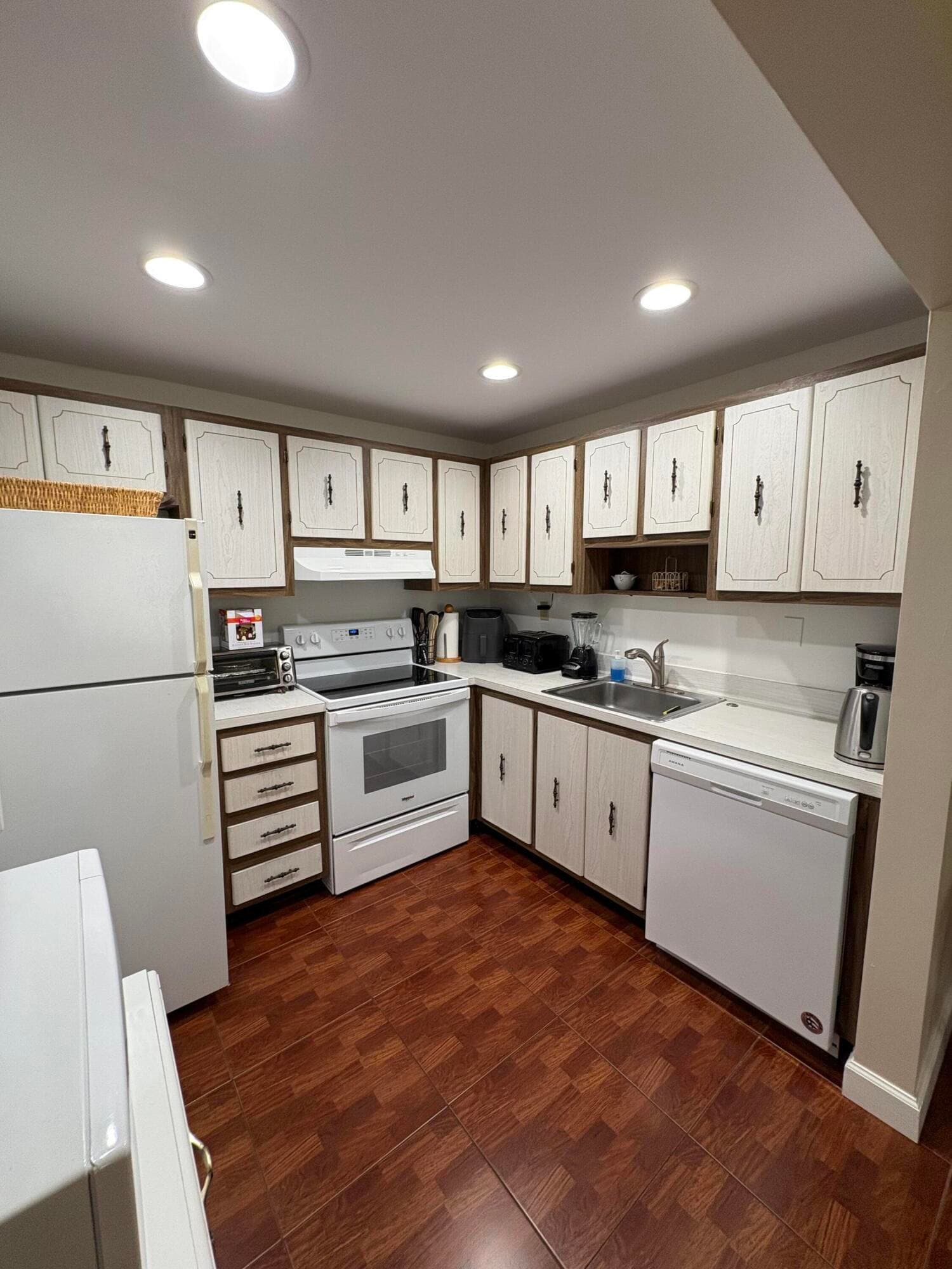 23 Flanders A, Delray Beach, FL 33484 — photo 9 of 21