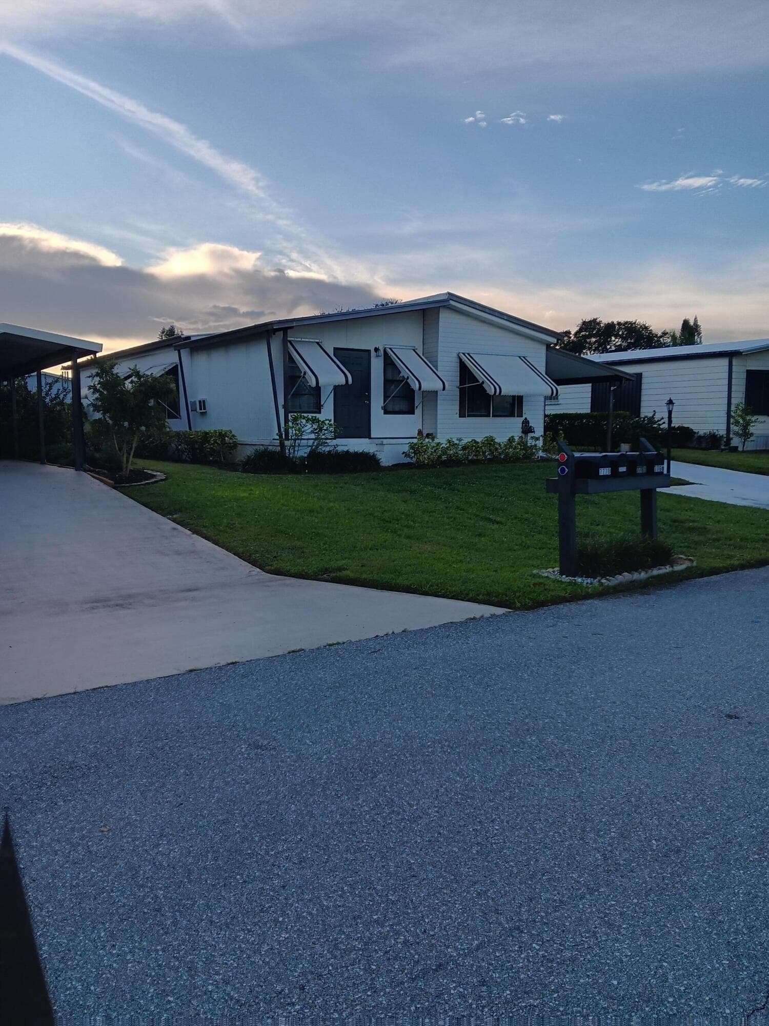 7781 SE Shenandoah Drive, Hobe Sound, FL 33455 — photo 2 of 27
