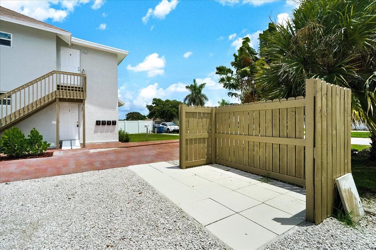 305 Cypress Drive E 1,2,3,4,5, Lake Park, FL 33403 — photo 7 of 53
