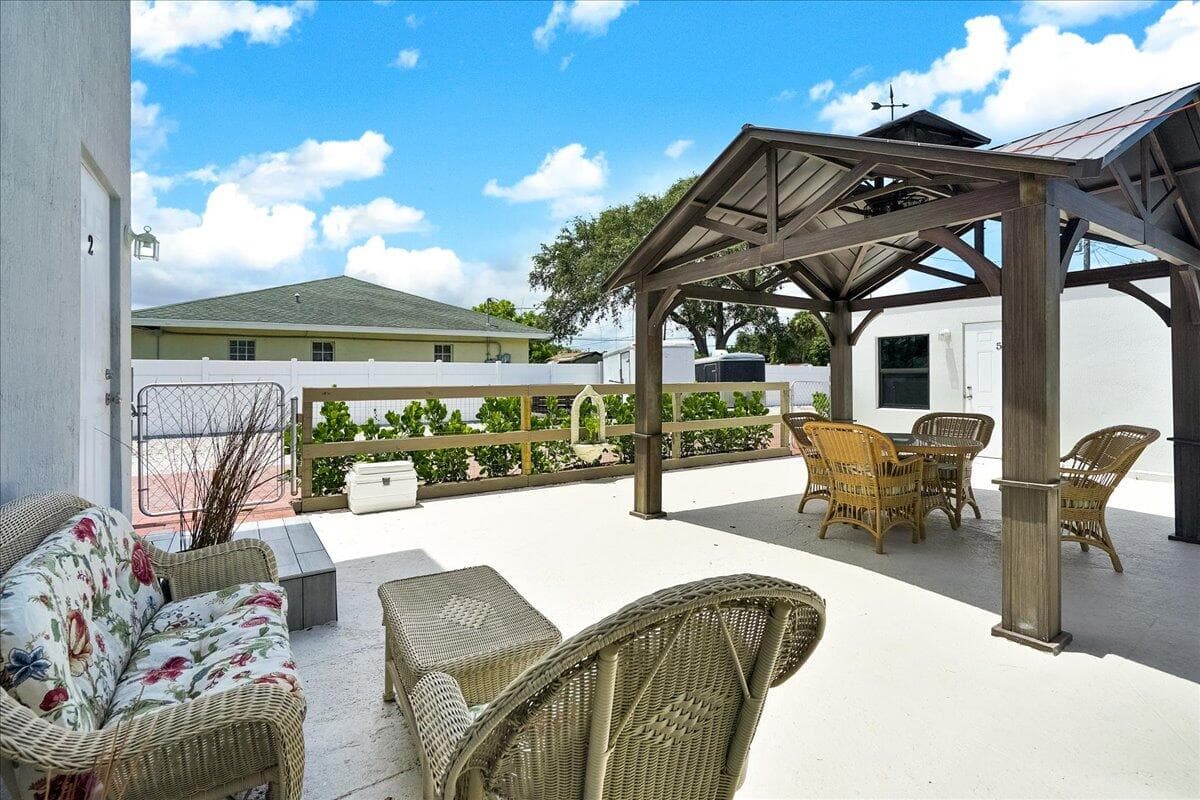 305 Cypress Drive E 1,2,3,4,5, Lake Park, FL 33403 — photo 21 of 53