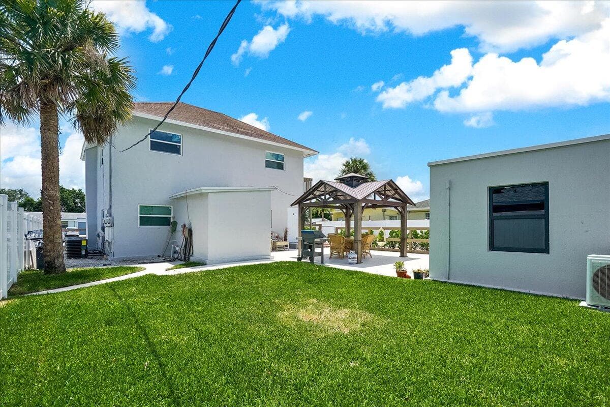 305 Cypress Drive E 1,2,3,4,5, Lake Park, FL 33403 — photo 26 of 53