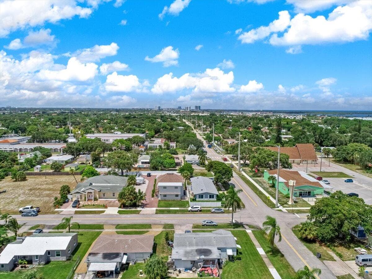305 Cypress Drive E 1,2,3,4,5, Lake Park, FL 33403 — photo 36 of 53