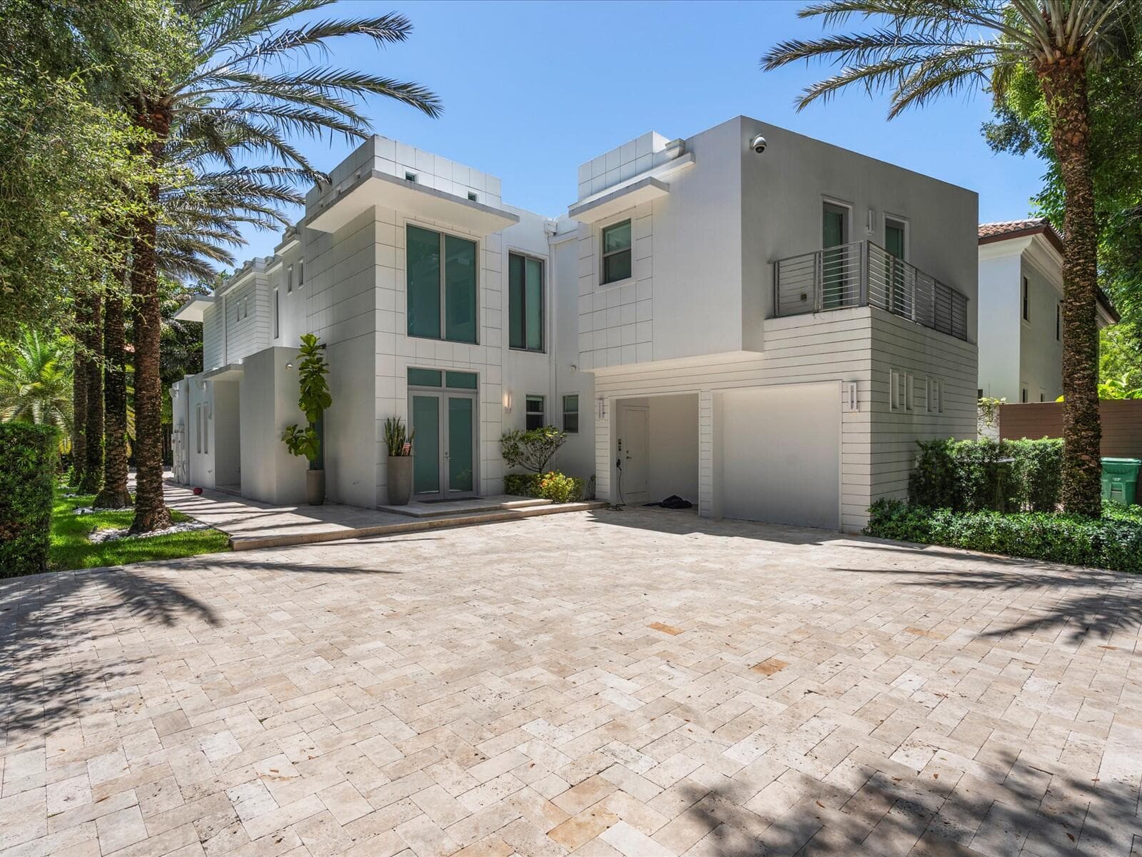 3917 SW 42nd Avenue, Miami, FL 33146 — photo 6 of 60