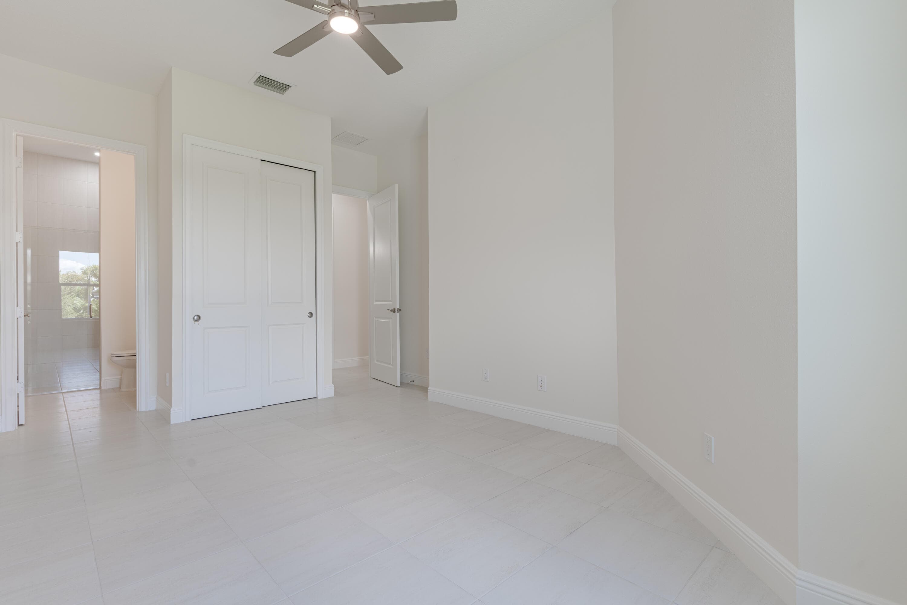2005 Bridgepointe Circle 98, Vero Beach, FL 32967 — photo 15 of 30