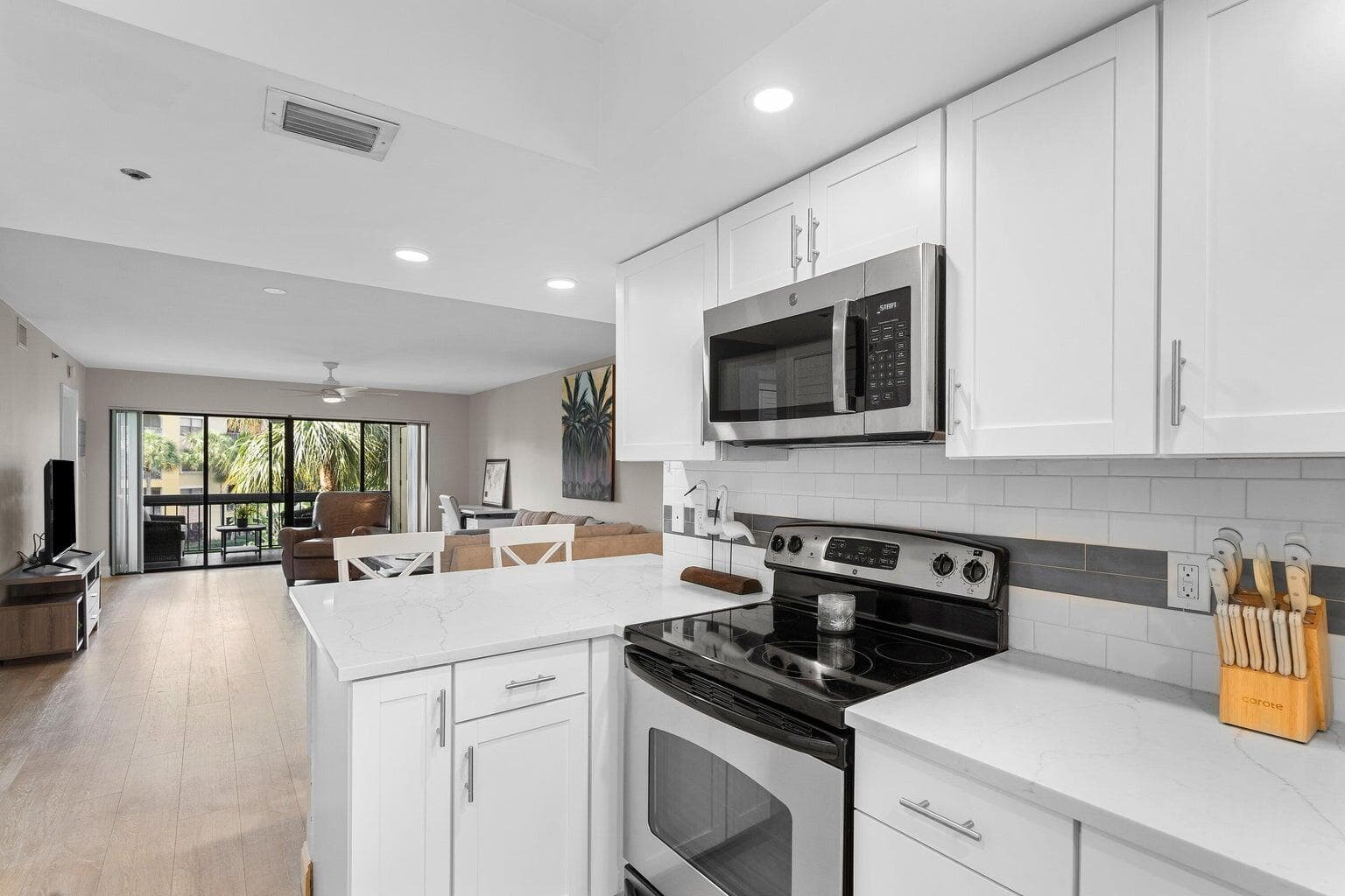 700 Uno Lago Drive 303, Juno Beach, FL 33408 — photo 5 of 17
