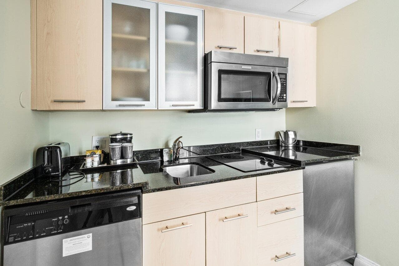 2670 E Sunrise Boulevard 1202, Fort Lauderdale, FL 33304 — photo 11 of 32