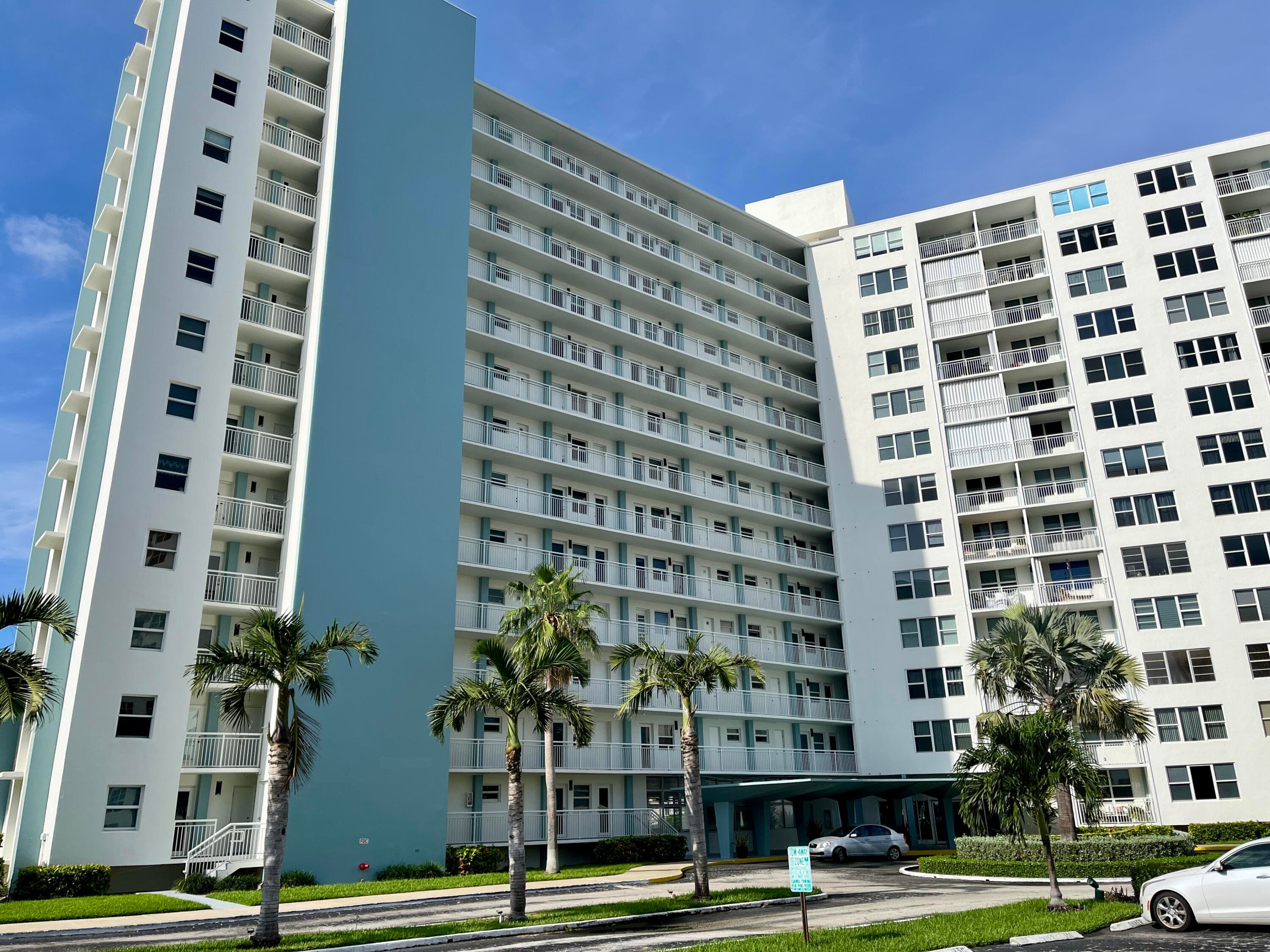 201 N Ocean Boulevard 302, Pompano Beach, FL 33062 — photo 2 of 39