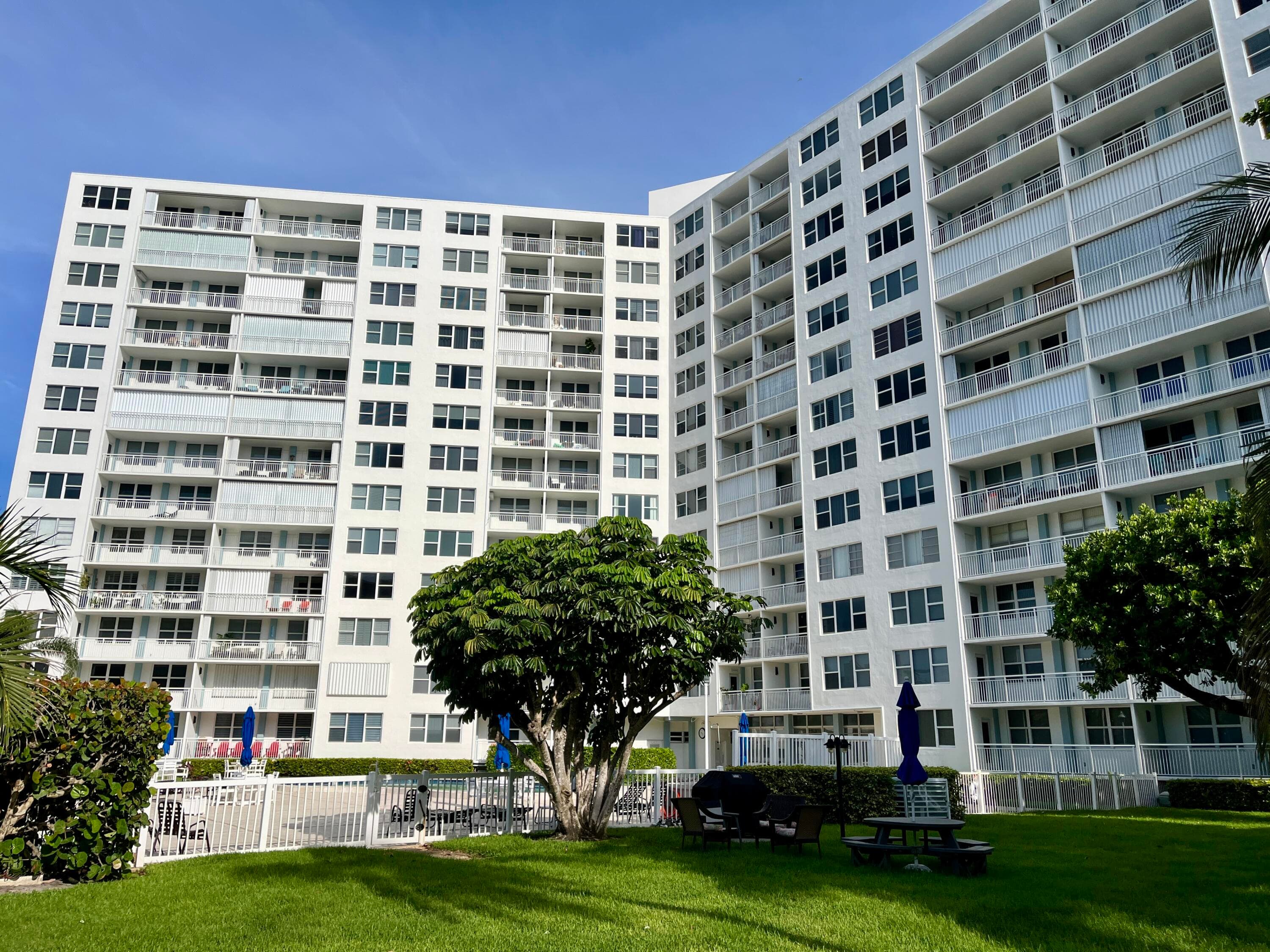 201 N Ocean Boulevard 302, Pompano Beach, FL 33062 — photo 3 of 39