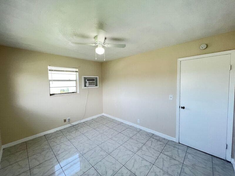 1360 10th Street, West Palm Beach, FL 33401 — photo 18 of 38