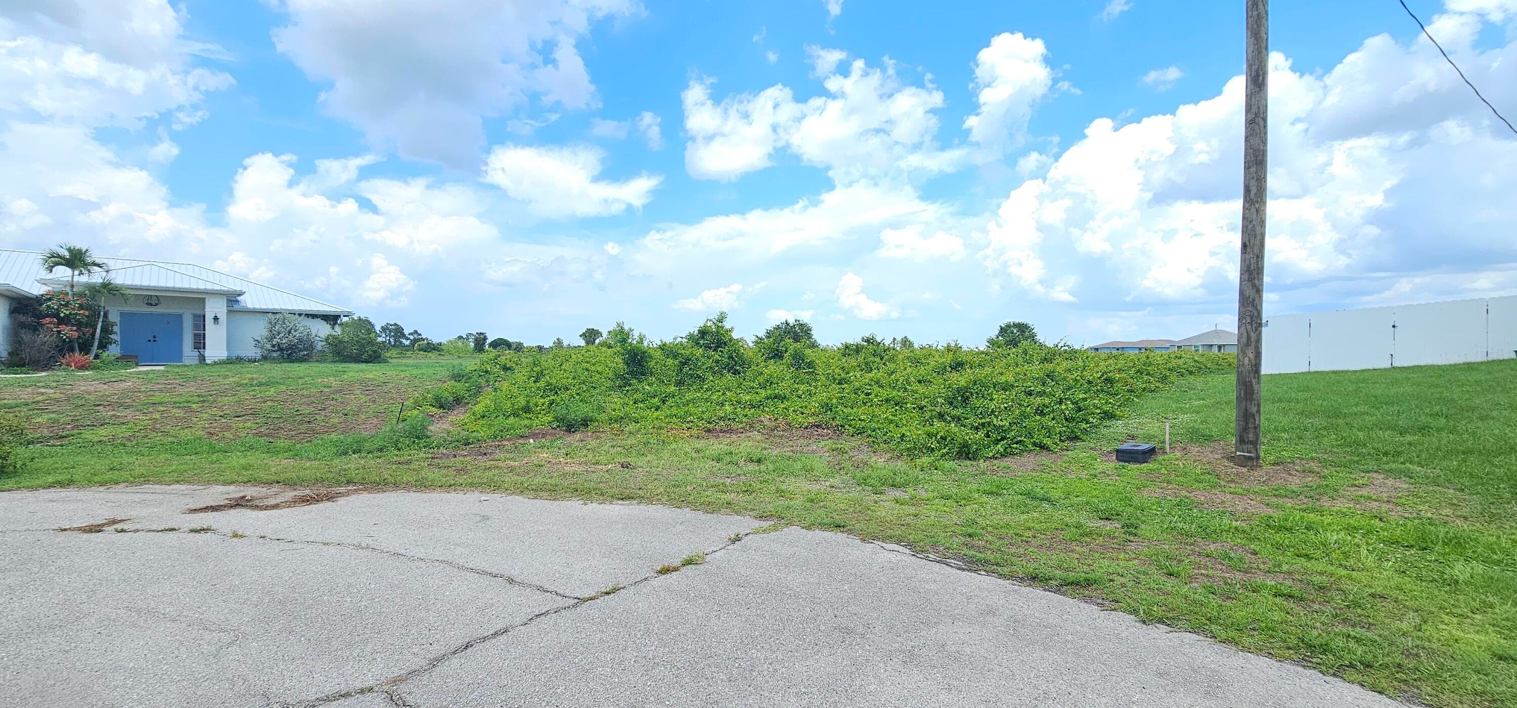 9009 Tea Court, LaBelle, FL 33935 — photo 1 of 4