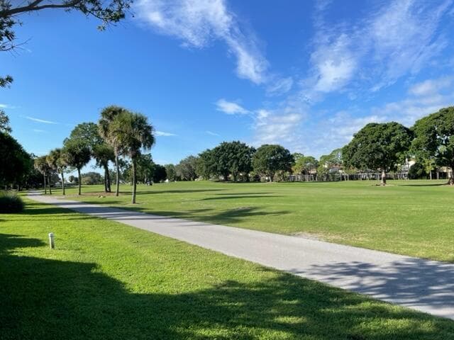36 Ironwood Way N 36, Palm Beach Gardens, FL 33418 — photo 17 of 21