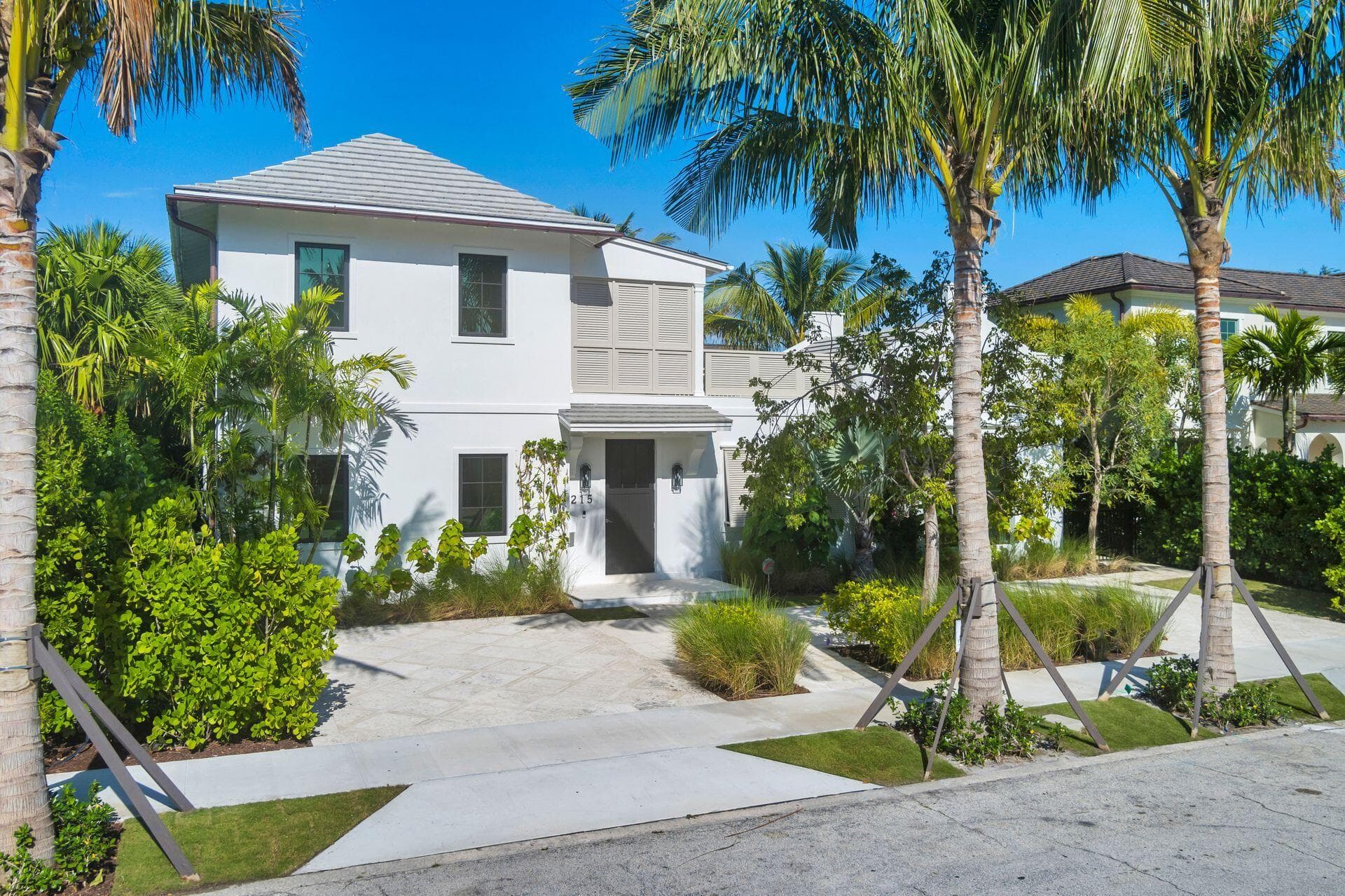 215 Summa Street, West Palm Beach, FL 33405 — photo 3 of 76