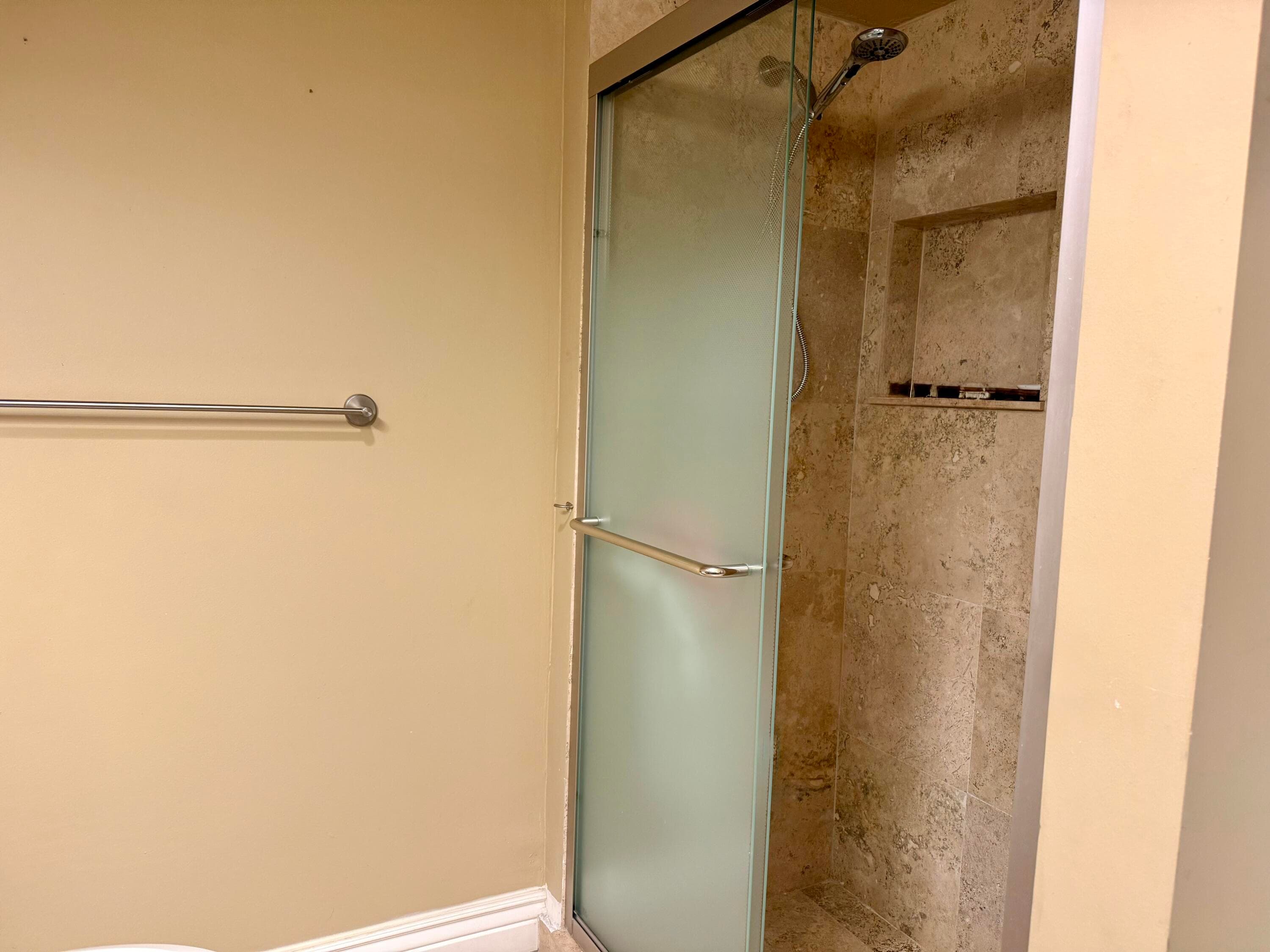 1890 S Ocean Drive 703, Hallandale Beach, FL 33009 — photo 17 of 37