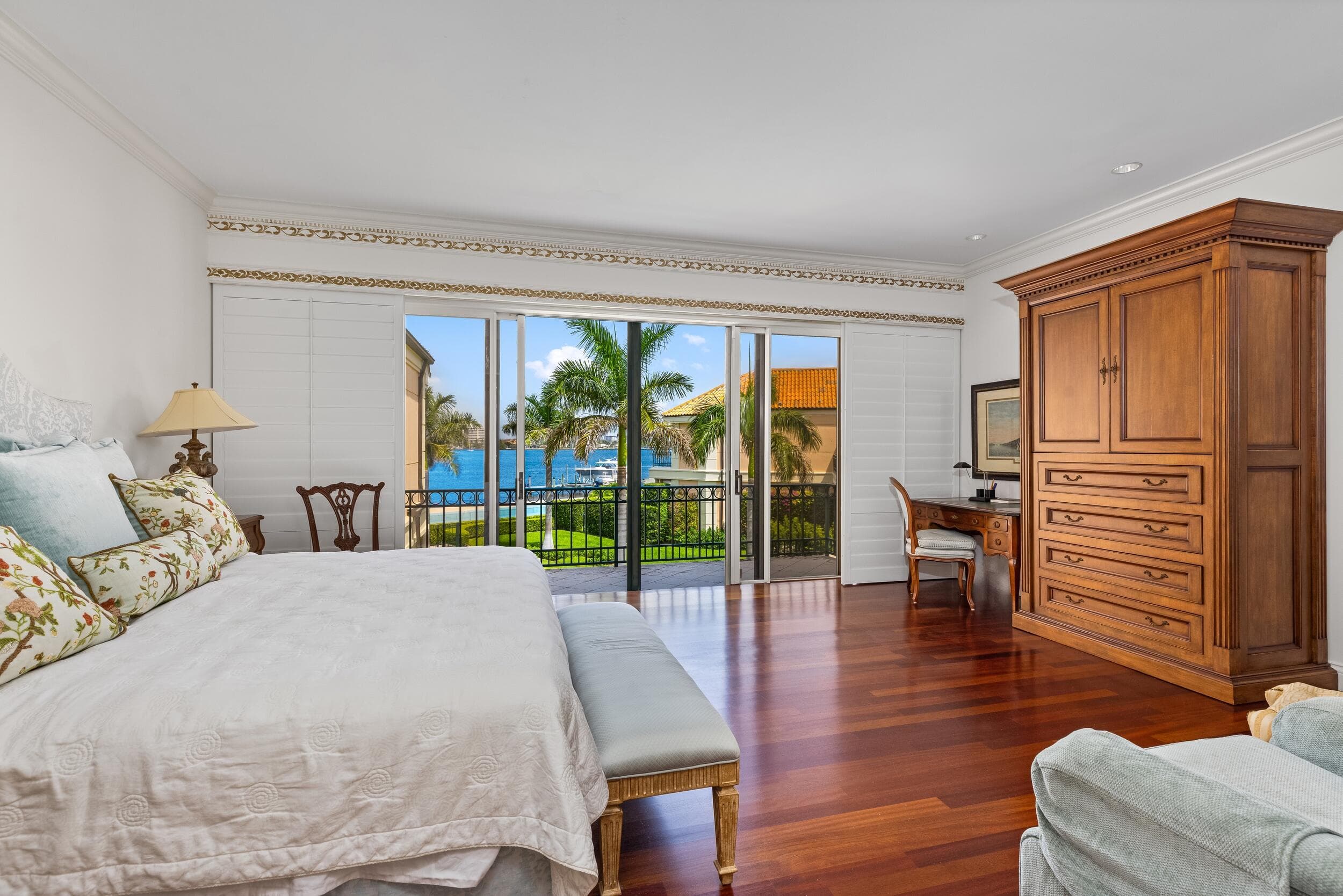 307 Everglade Avenue, Palm Beach, FL 33480 — photo 21 of 48