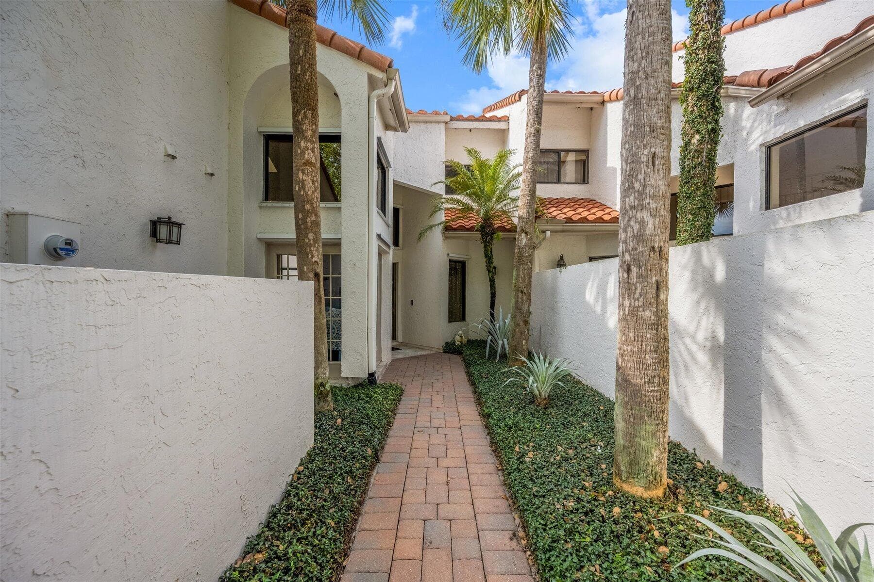 2443 Windsor Way Court, Wellington, FL 33414 — photo 4 of 43