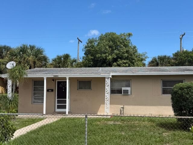 1441 8th Street, West Palm Beach, FL 33401 — photo 2 of 8
