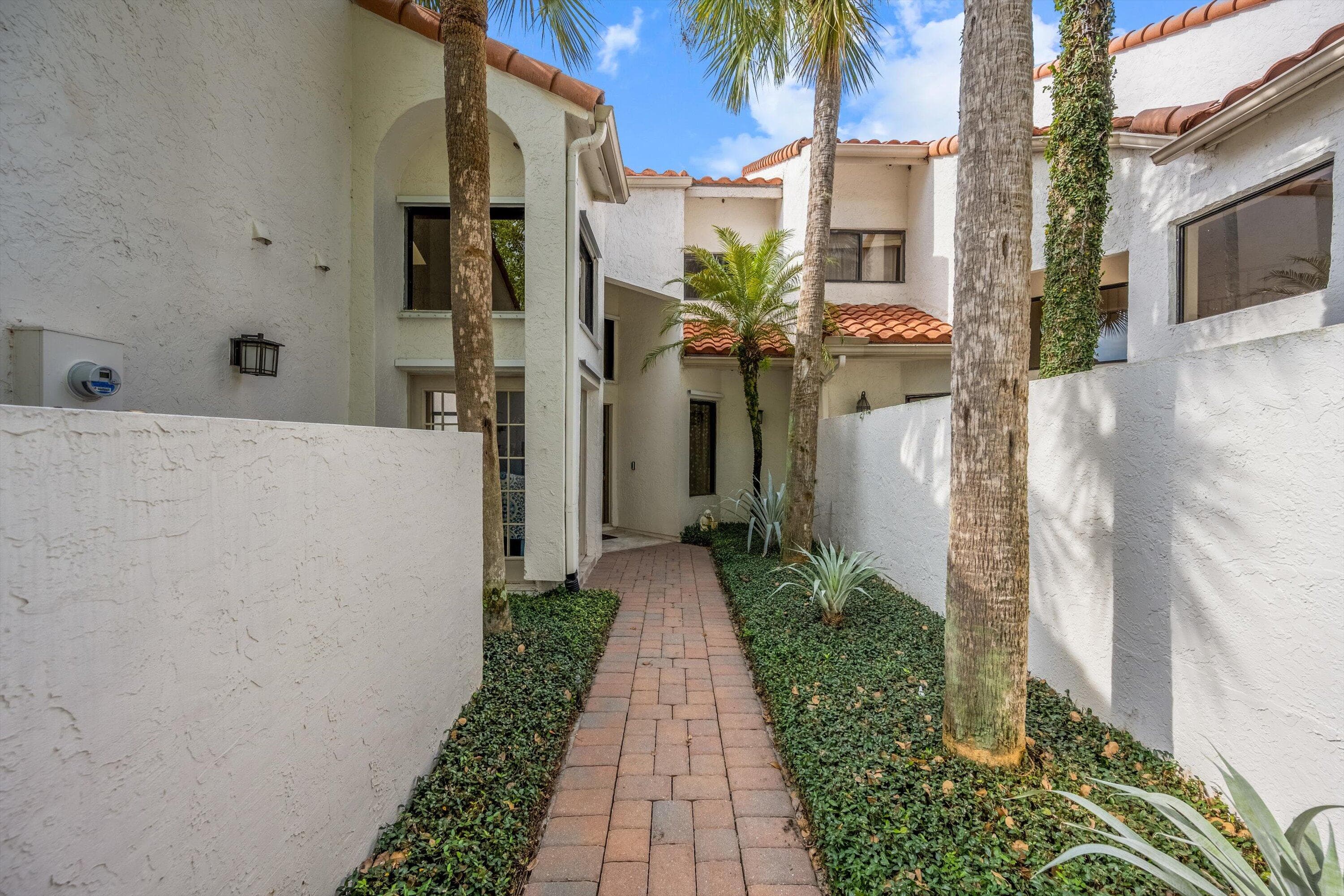 2443 Windsor Way Court, Wellington, FL 33414 — photo 4 of 43