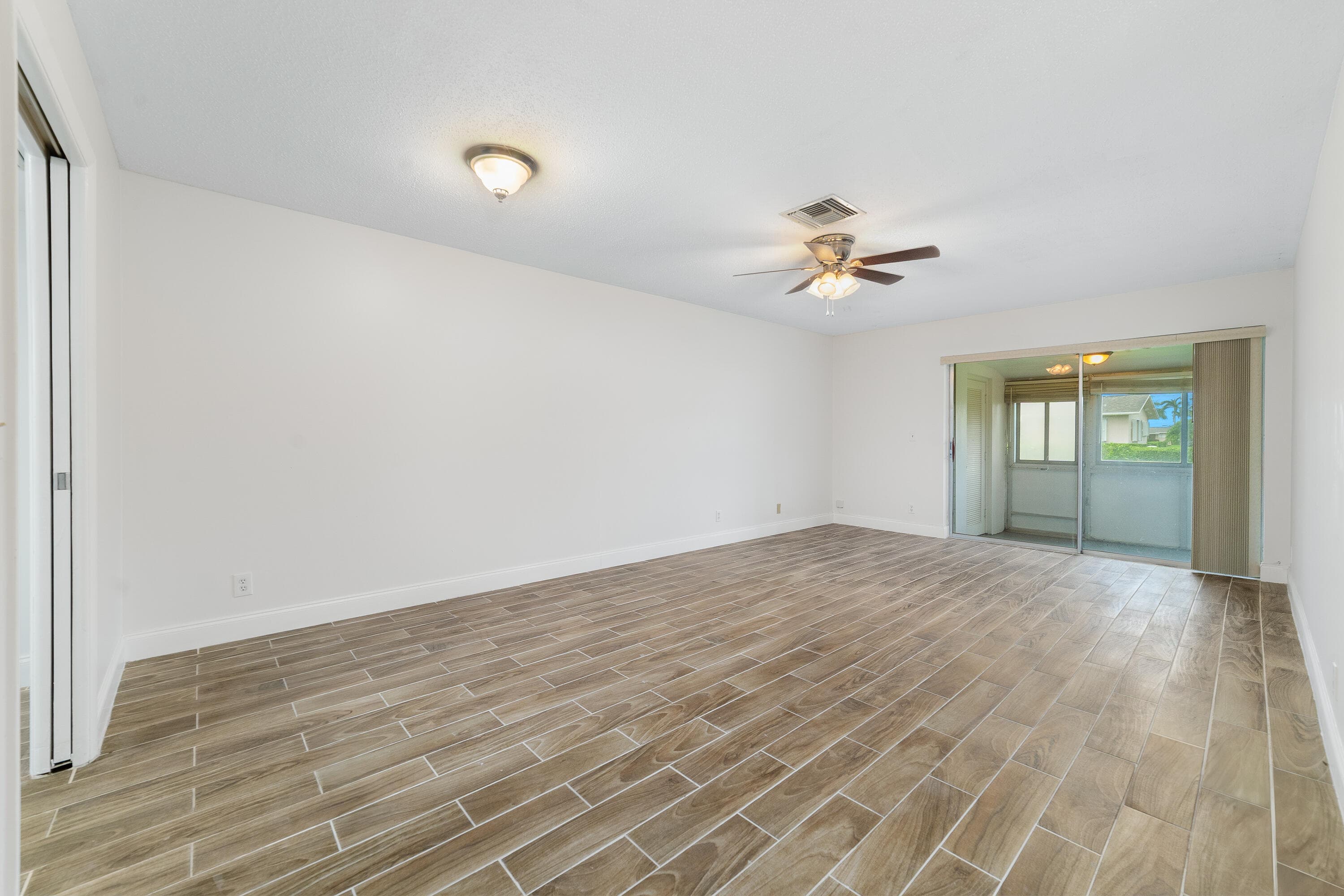 2567 Dudley Drive W F, West Palm Beach, FL 33415 — photo 7 of 42