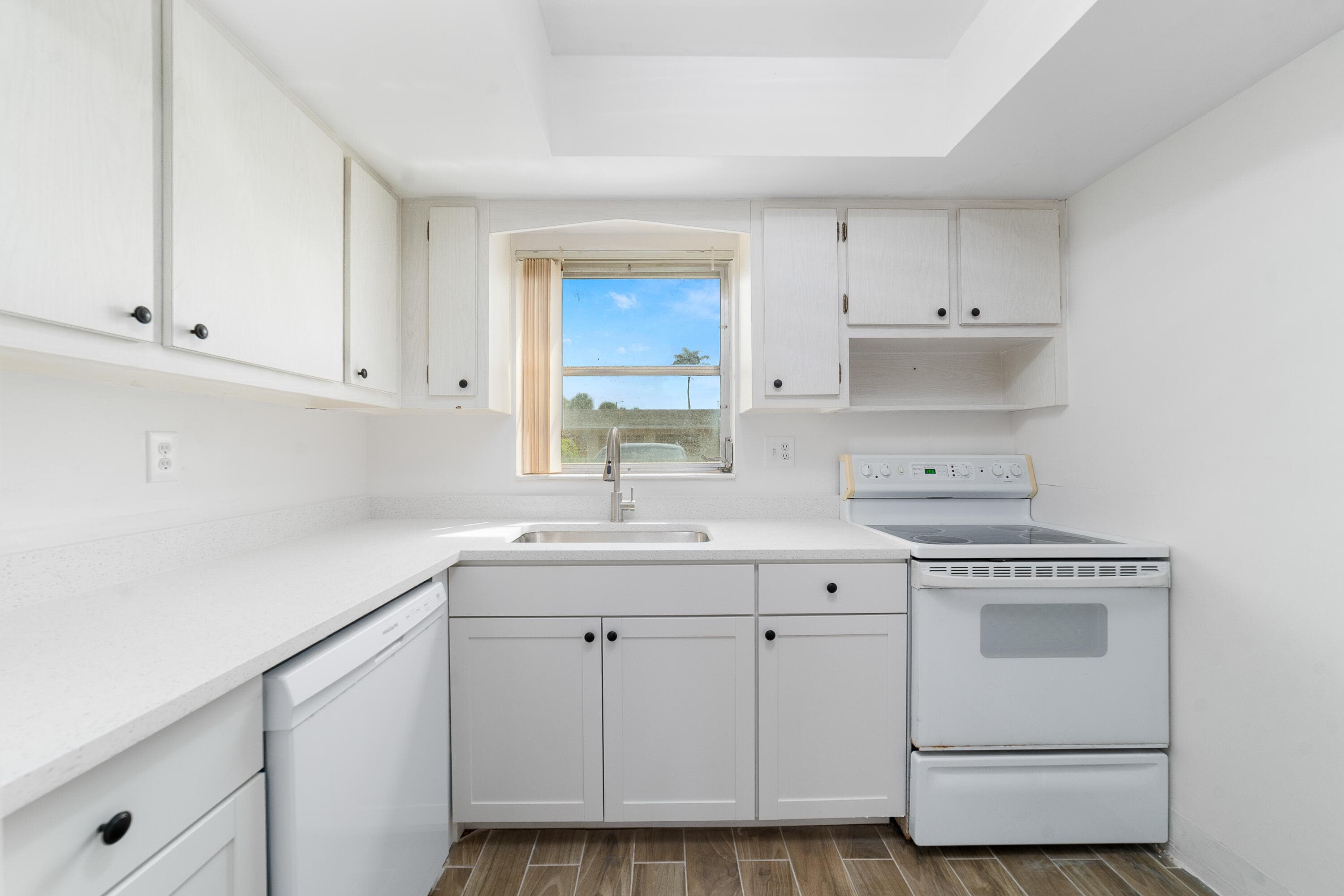 2567 Dudley Drive W F, West Palm Beach, FL 33415 — photo 15 of 42