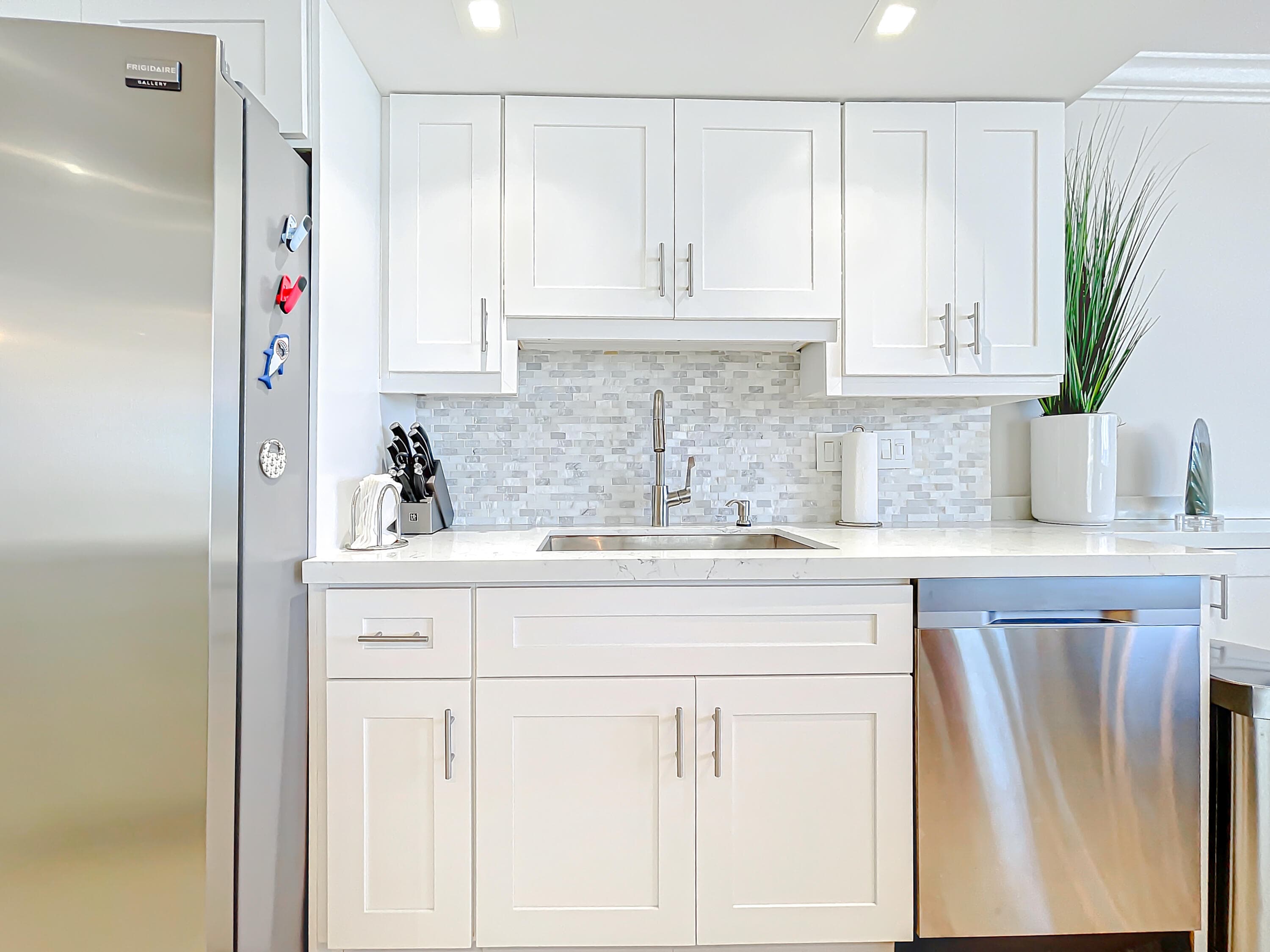 5440 N Ocean Drive 407, Singer Island, FL 33404 — photo 9 of 42