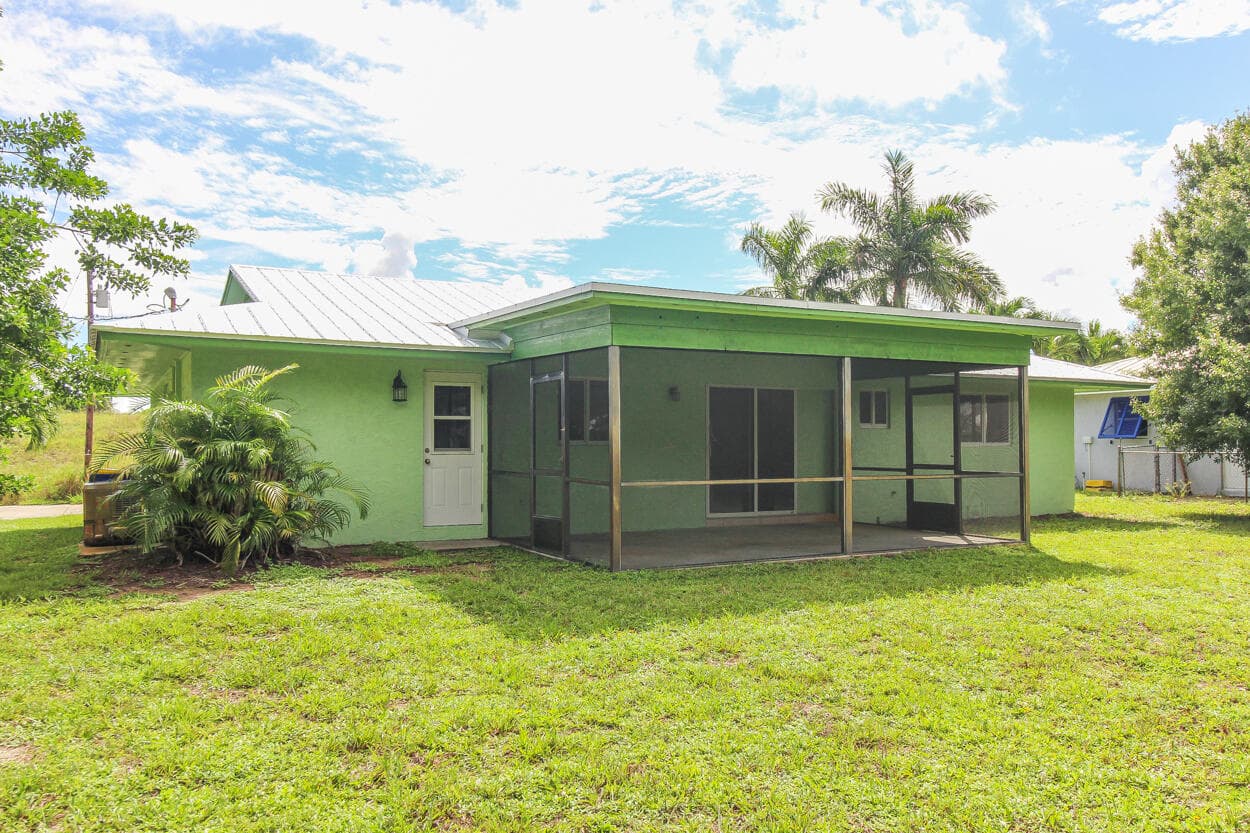 431 NE Julia Court, Jensen Beach, FL 34957 — photo 11 of 36