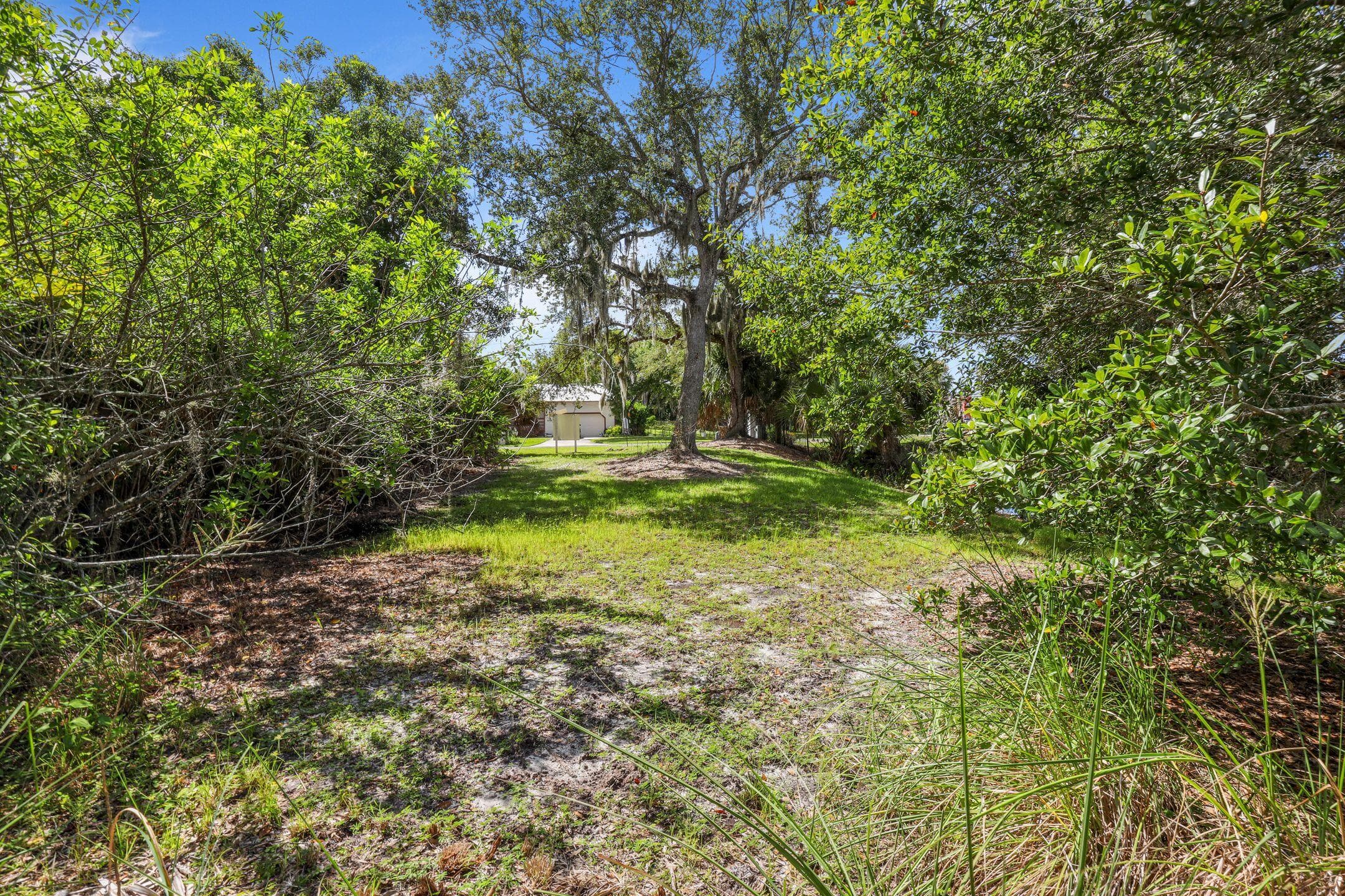 2460 Sweetwater Drive, Fort Pierce, FL 34981 — photo 14 of 19
