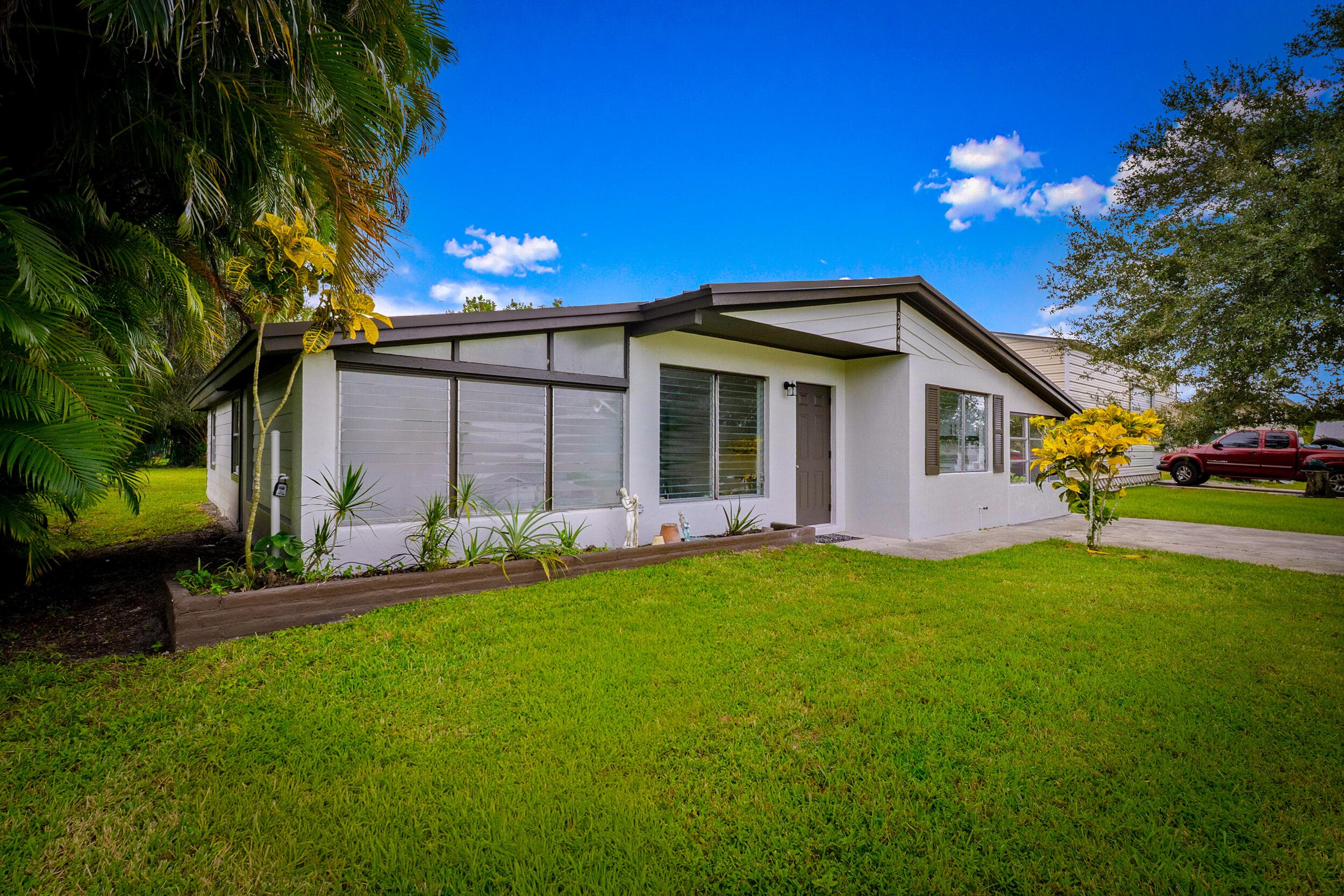 2904 SE Bamboo Street, Stuart, FL 34997 — photo 3 of 51