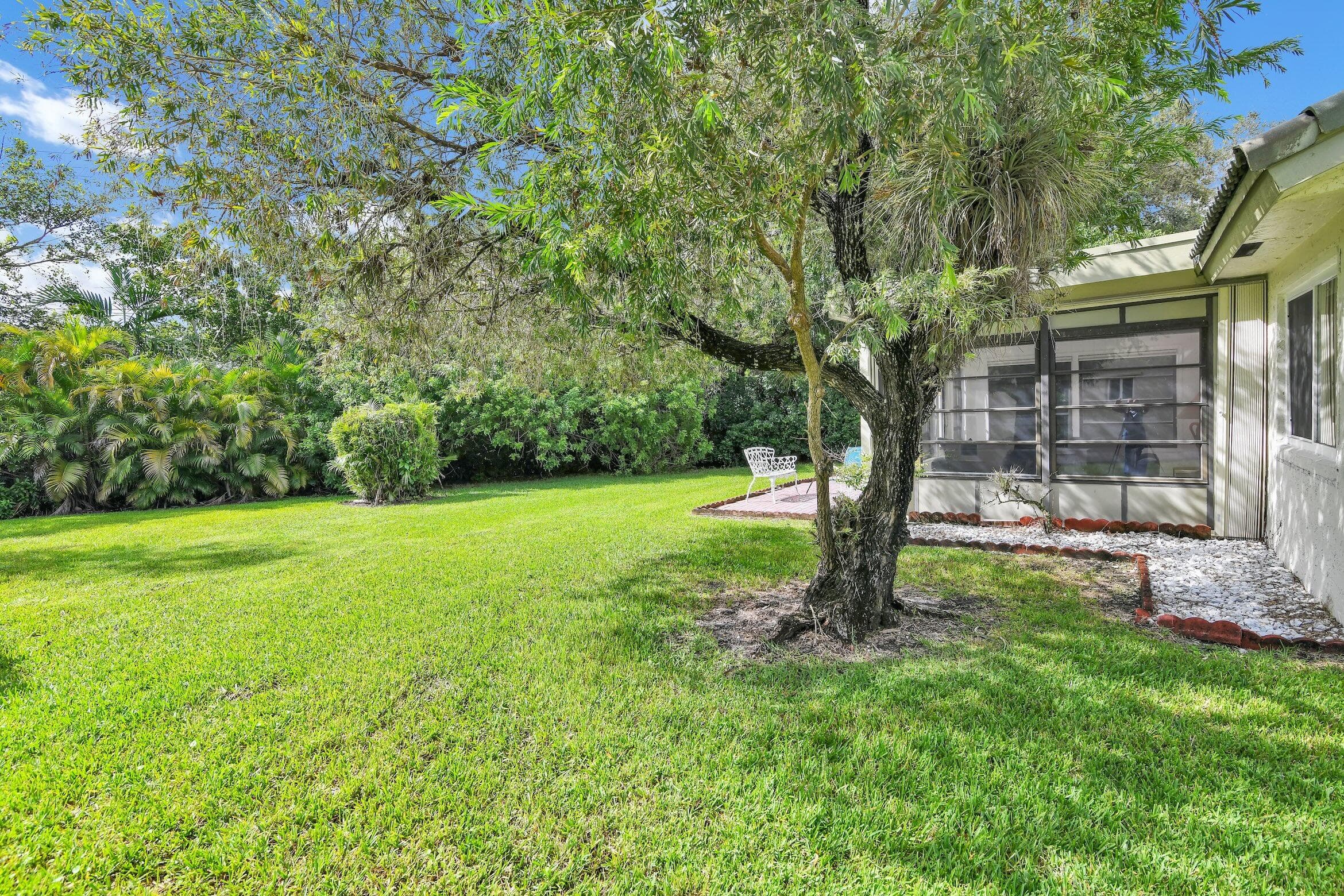 7962 Cloverfield Circle, Boca Raton, FL 33433 — photo 6 of 33
