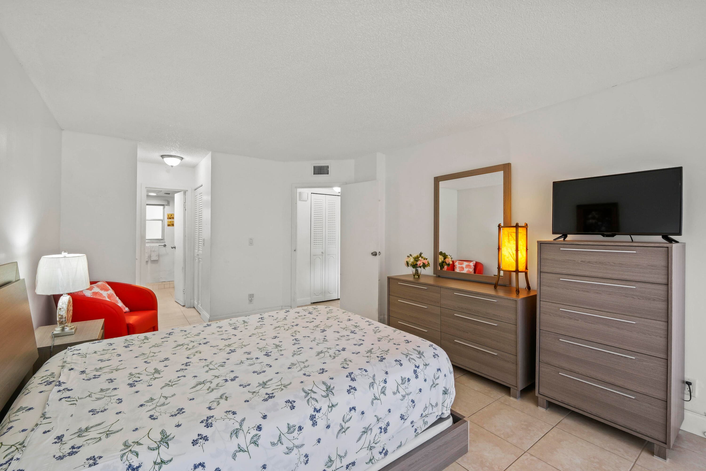 3871 Via Poinciana 104, Lake Worth, FL 33467 — photo 9 of 28